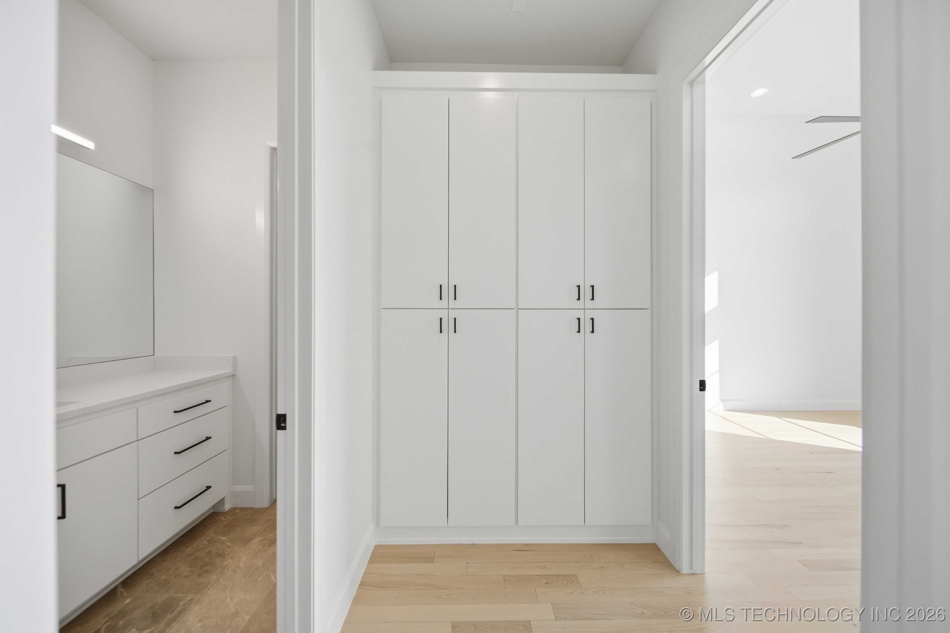 6711 E 153rd Street S Property Photo 23