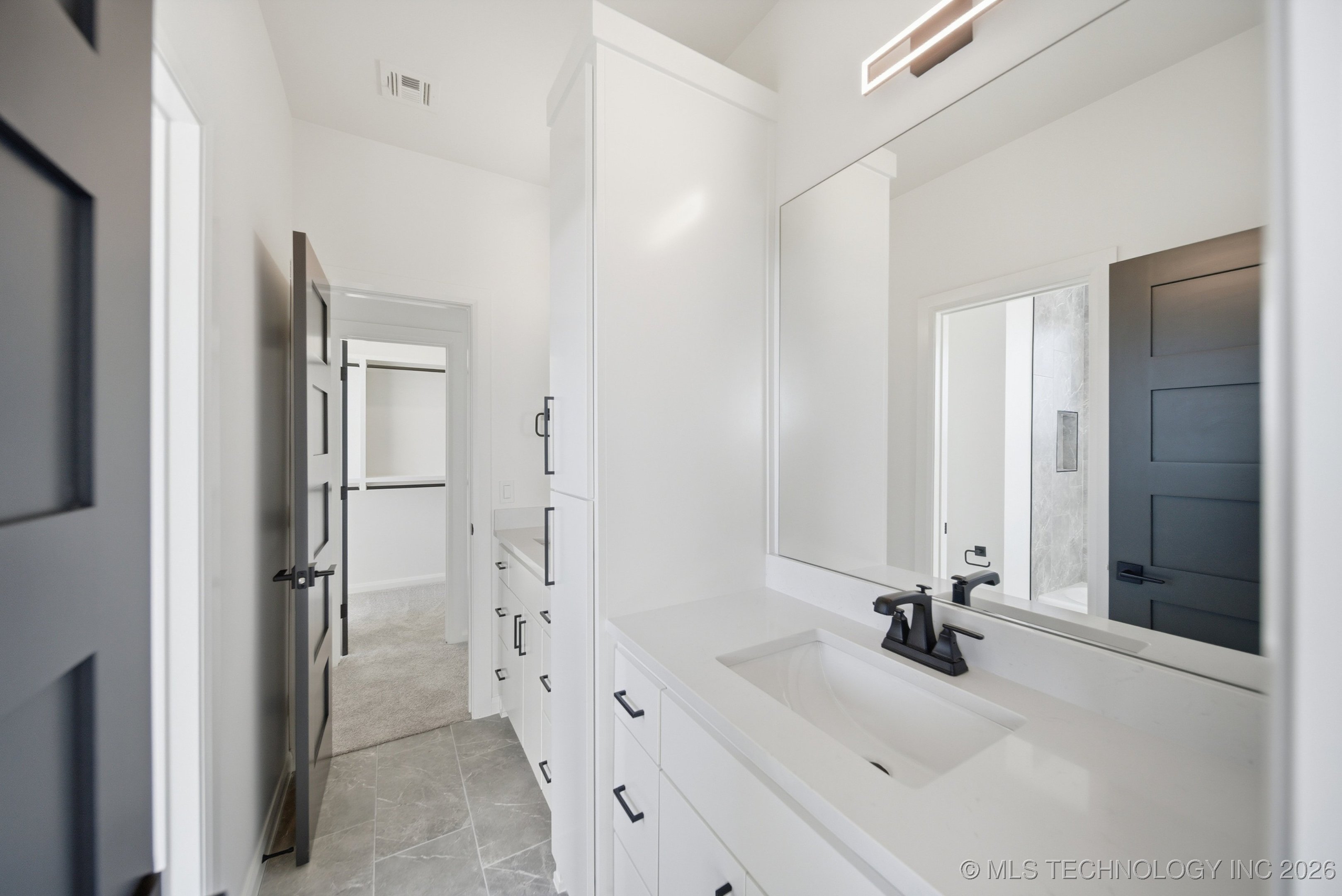 6711 E 153rd Street S Property Photo 34