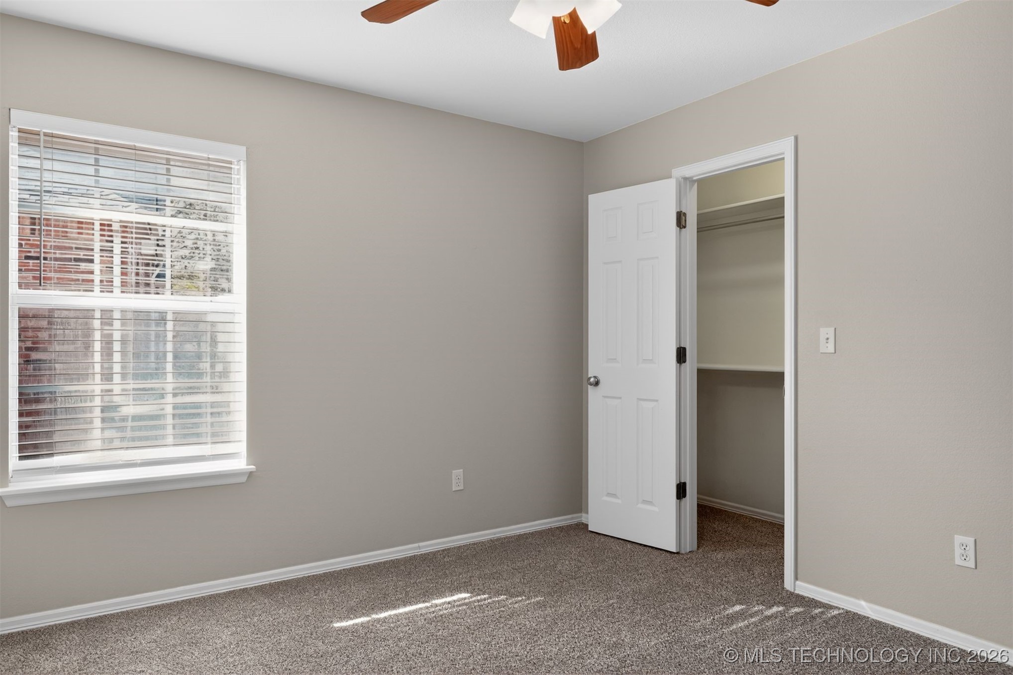 1907 W Rockport Place Property Photo 23