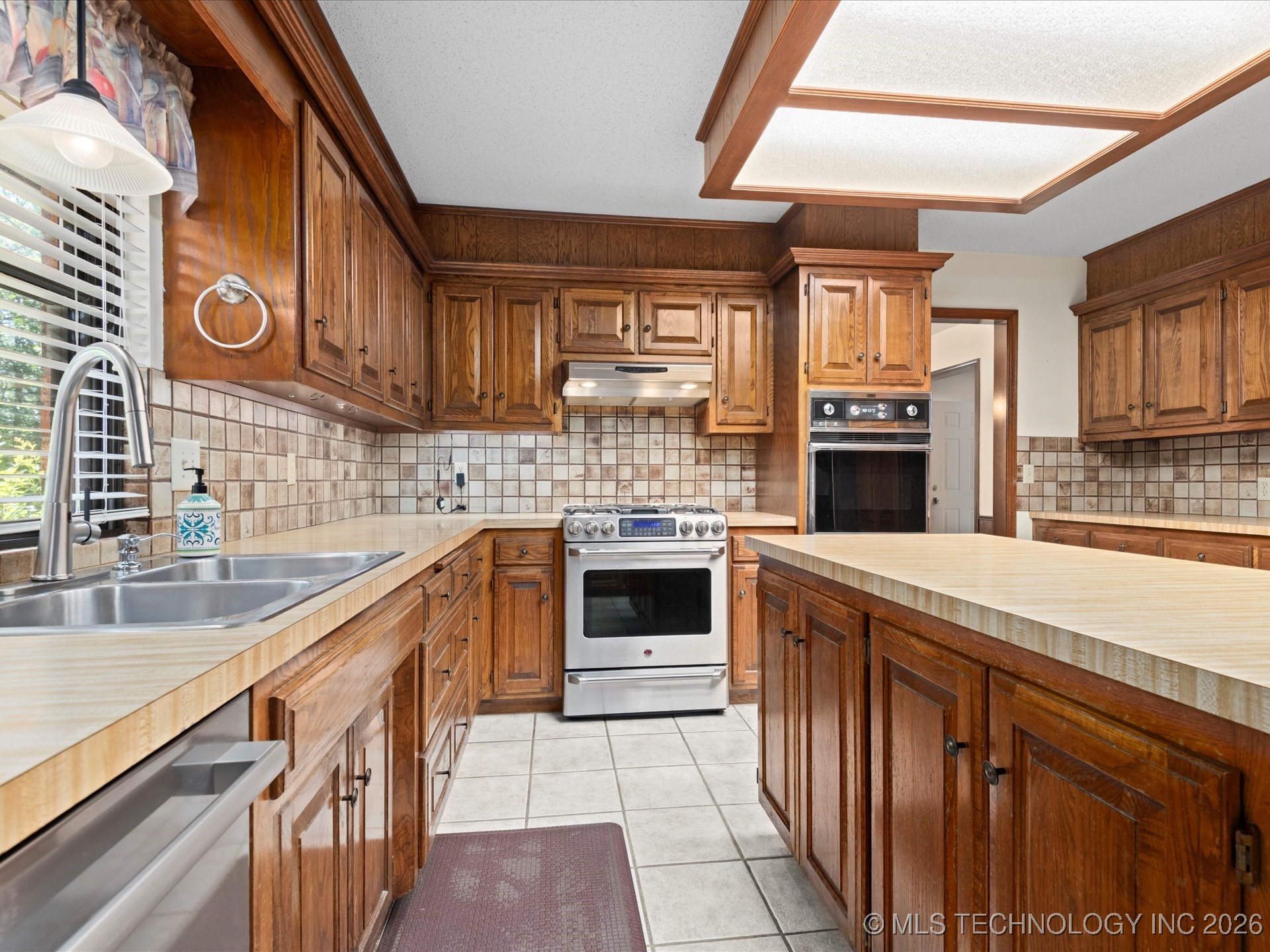 214 Edna Mae Lane Property Photo 8