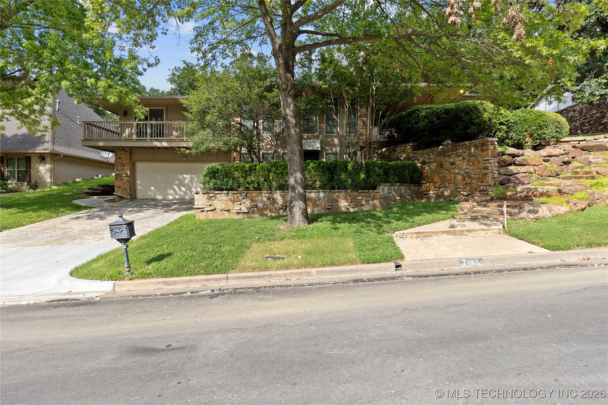 7665 S Quebec Avenue Property Photo 1