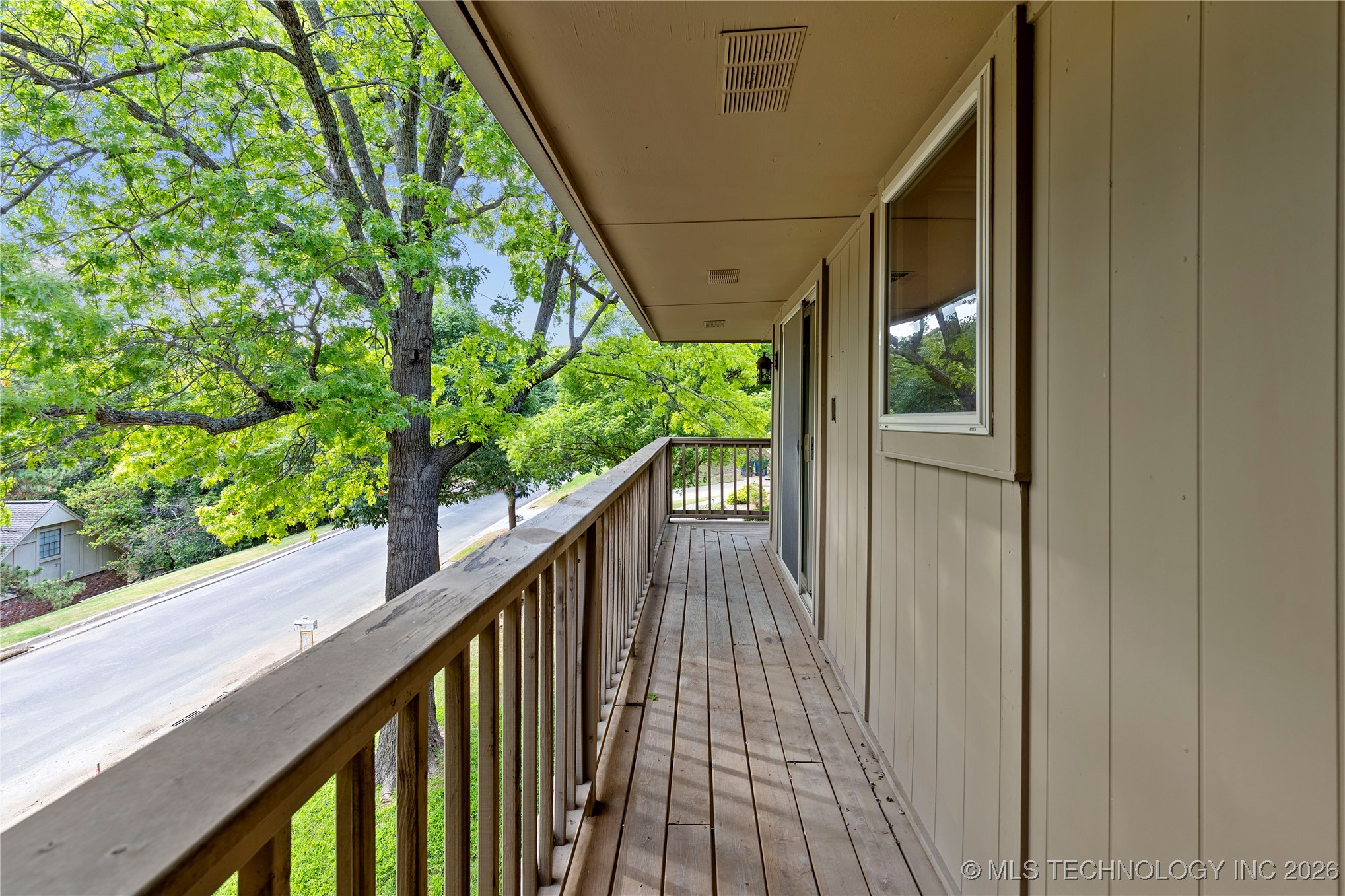 7665 S Quebec Avenue Property Photo 9