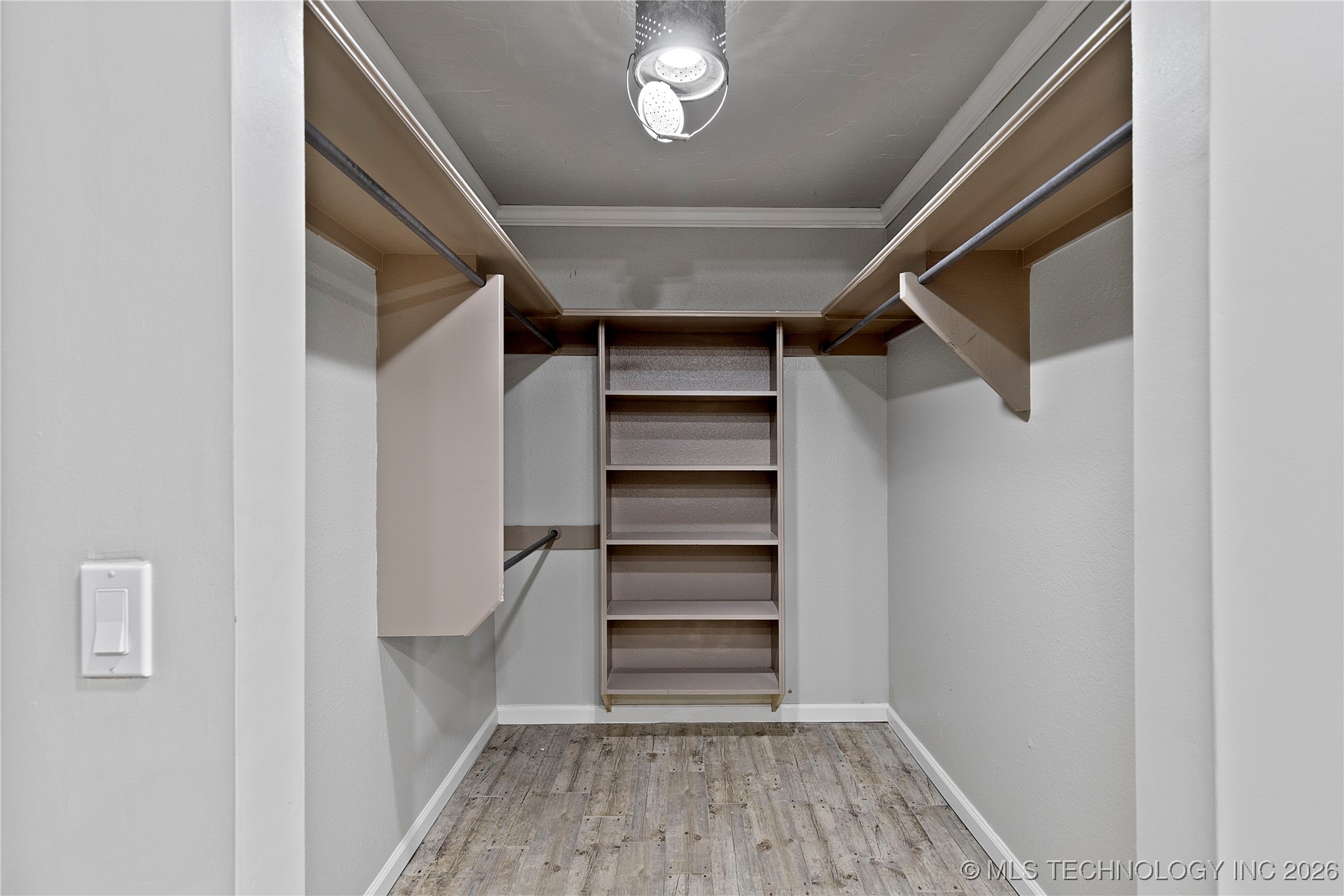 7665 S Quebec Avenue Property Photo 15