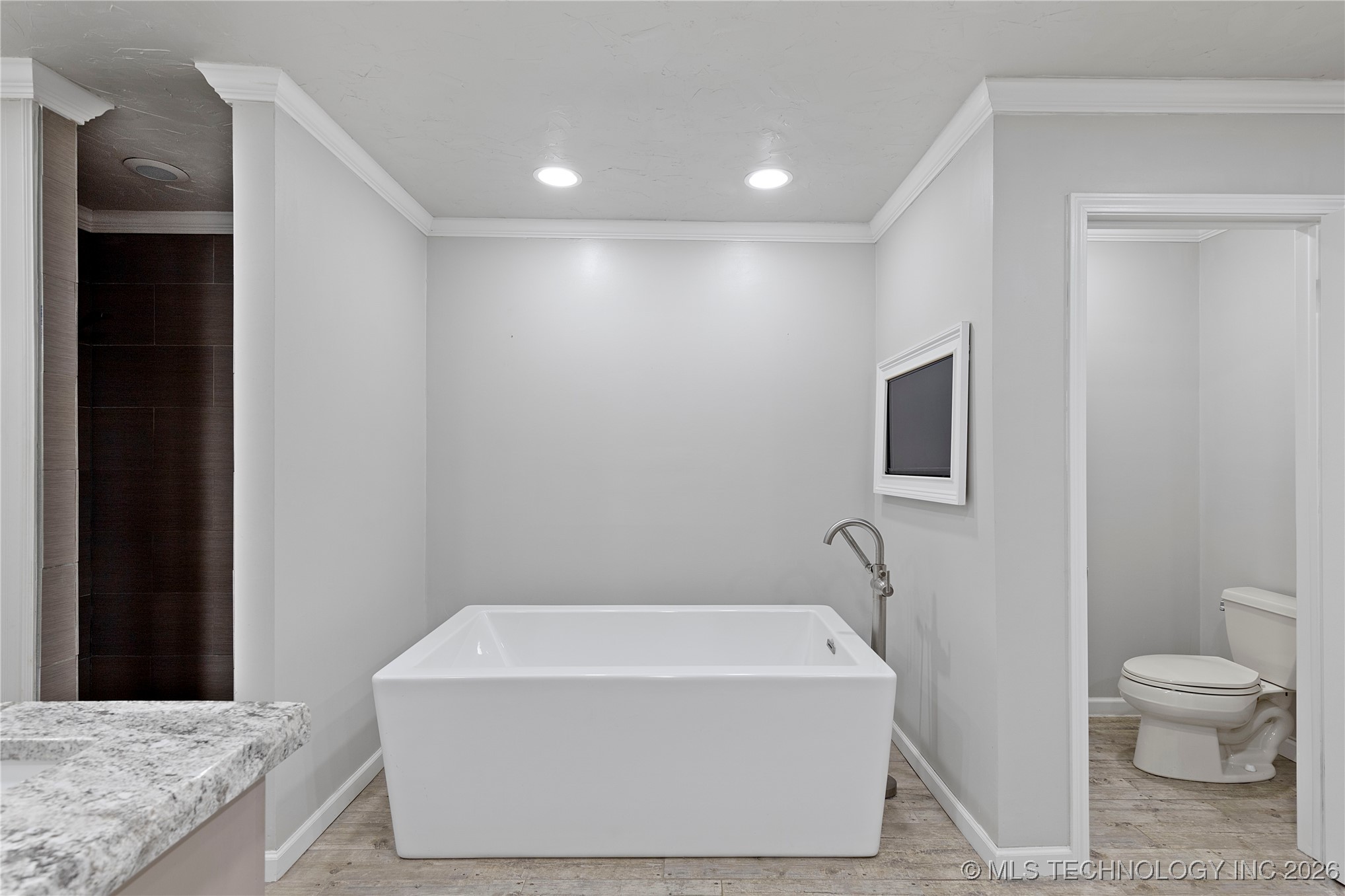 7665 S Quebec Avenue Property Photo 16