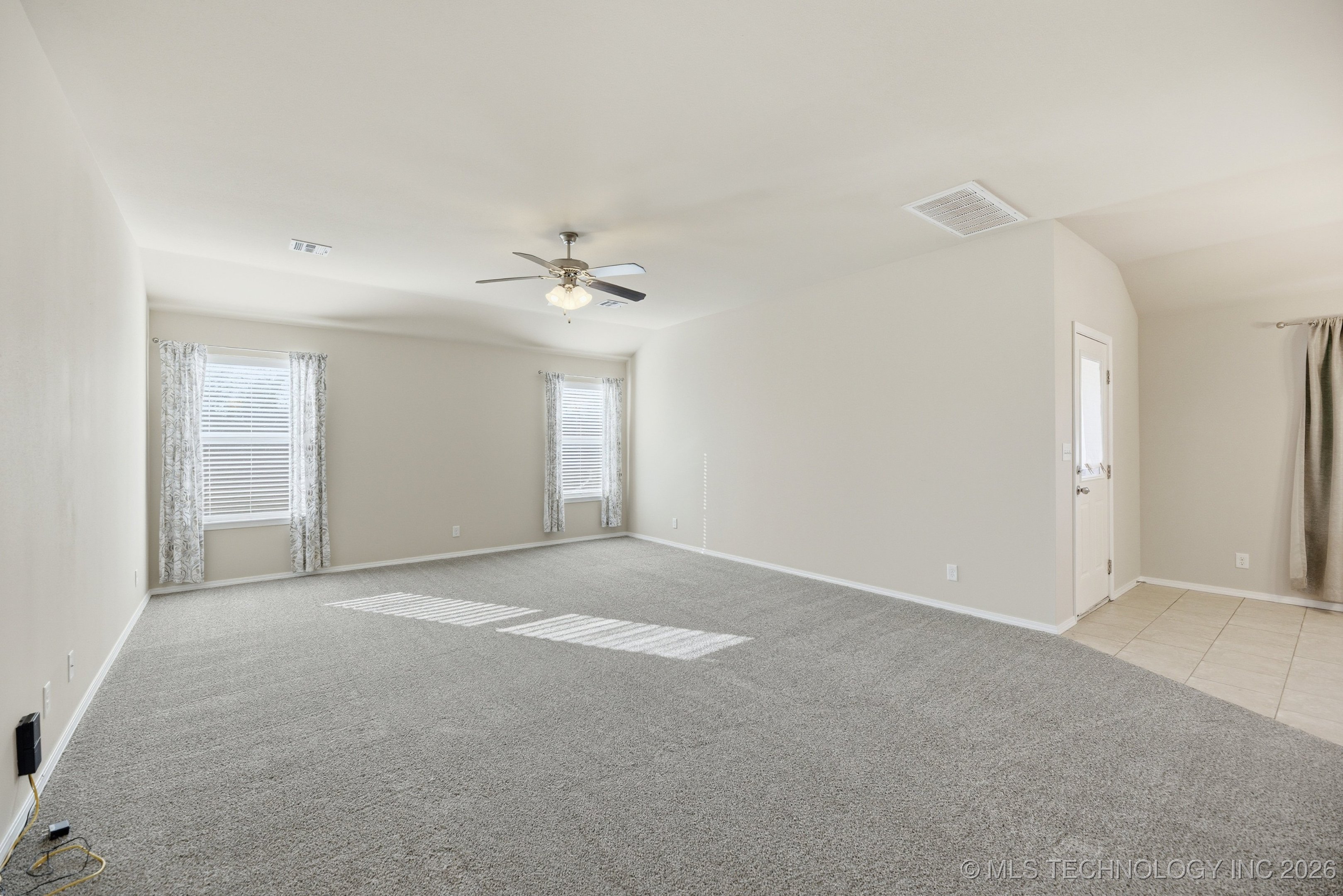 2605 W Glendale Street Property Photo 3