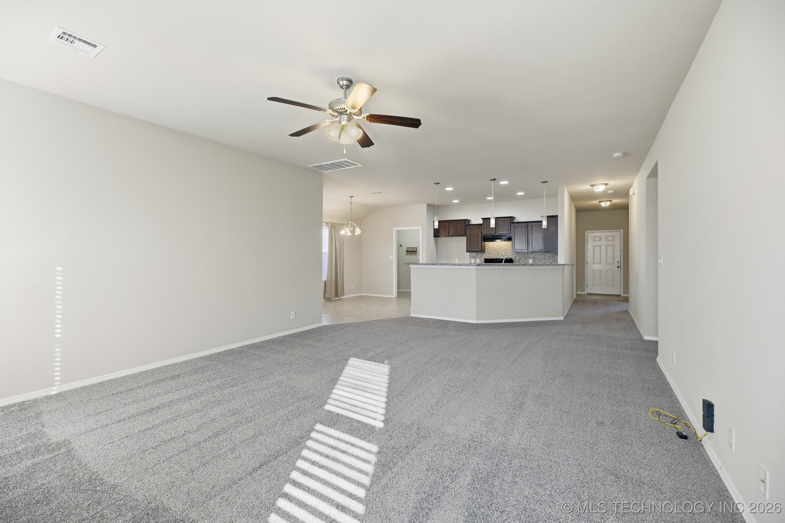 2605 W Glendale Street Property Photo 5