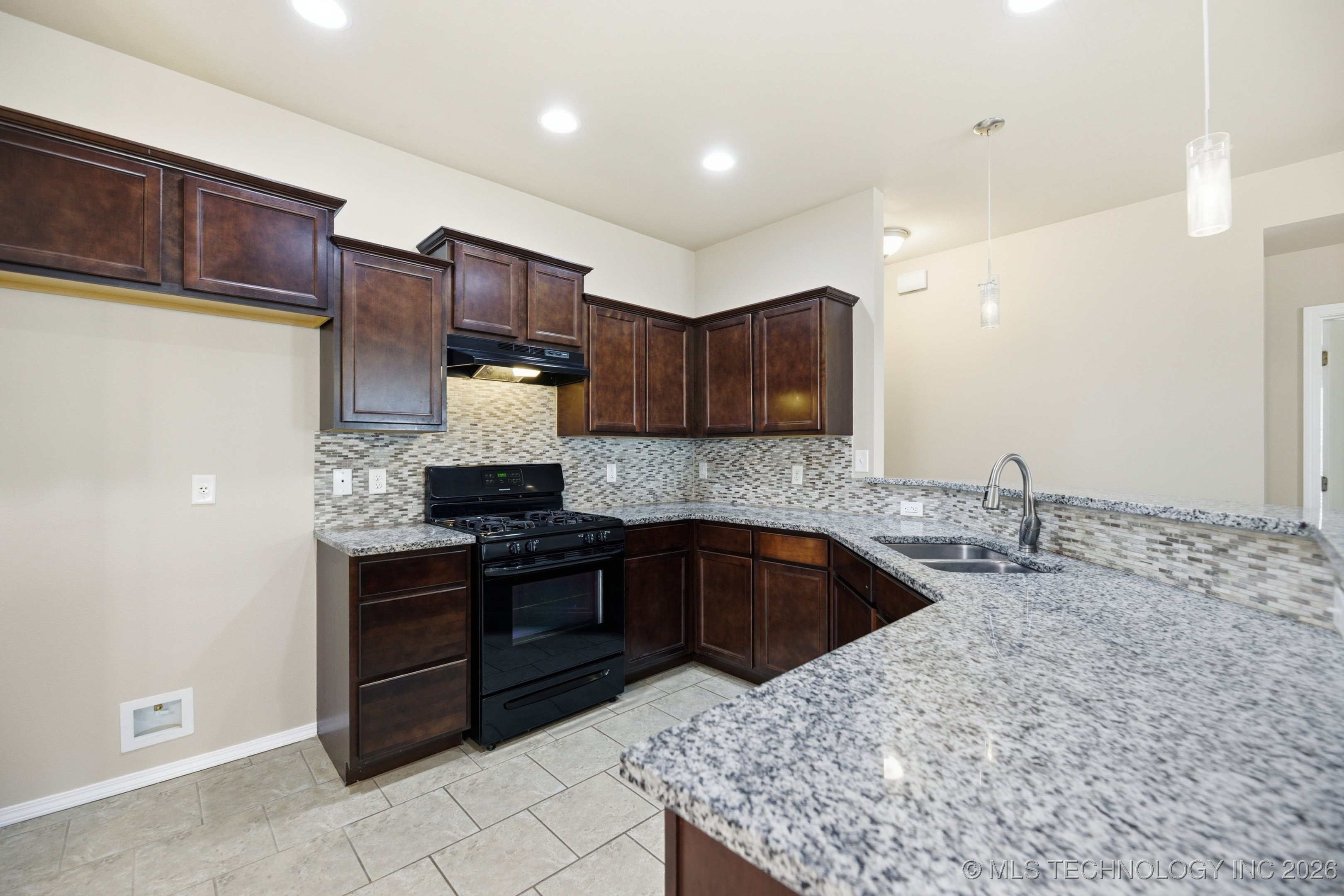 2605 W Glendale Street Property Photo 7