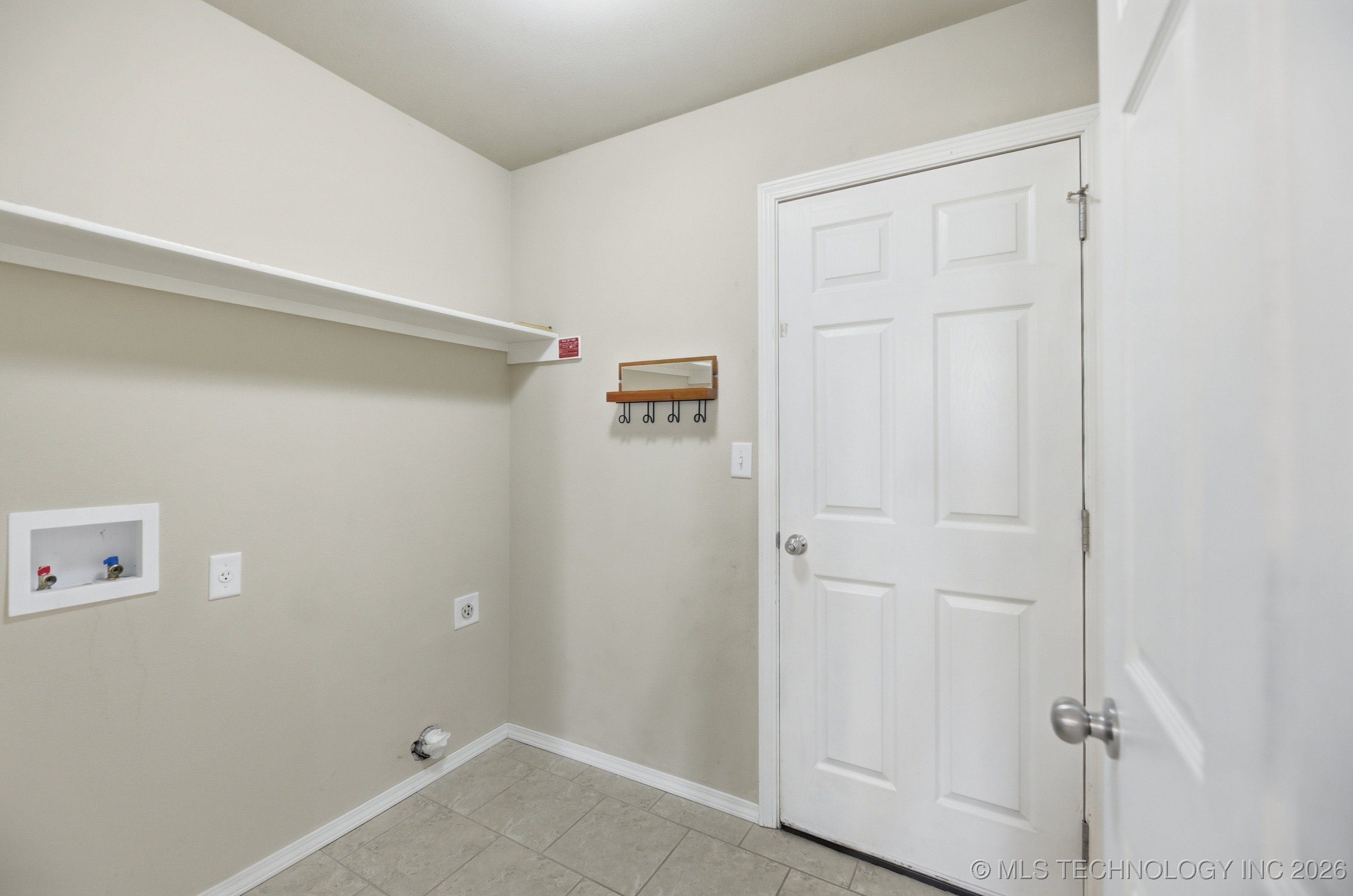 2605 W Glendale Street Property Photo 11