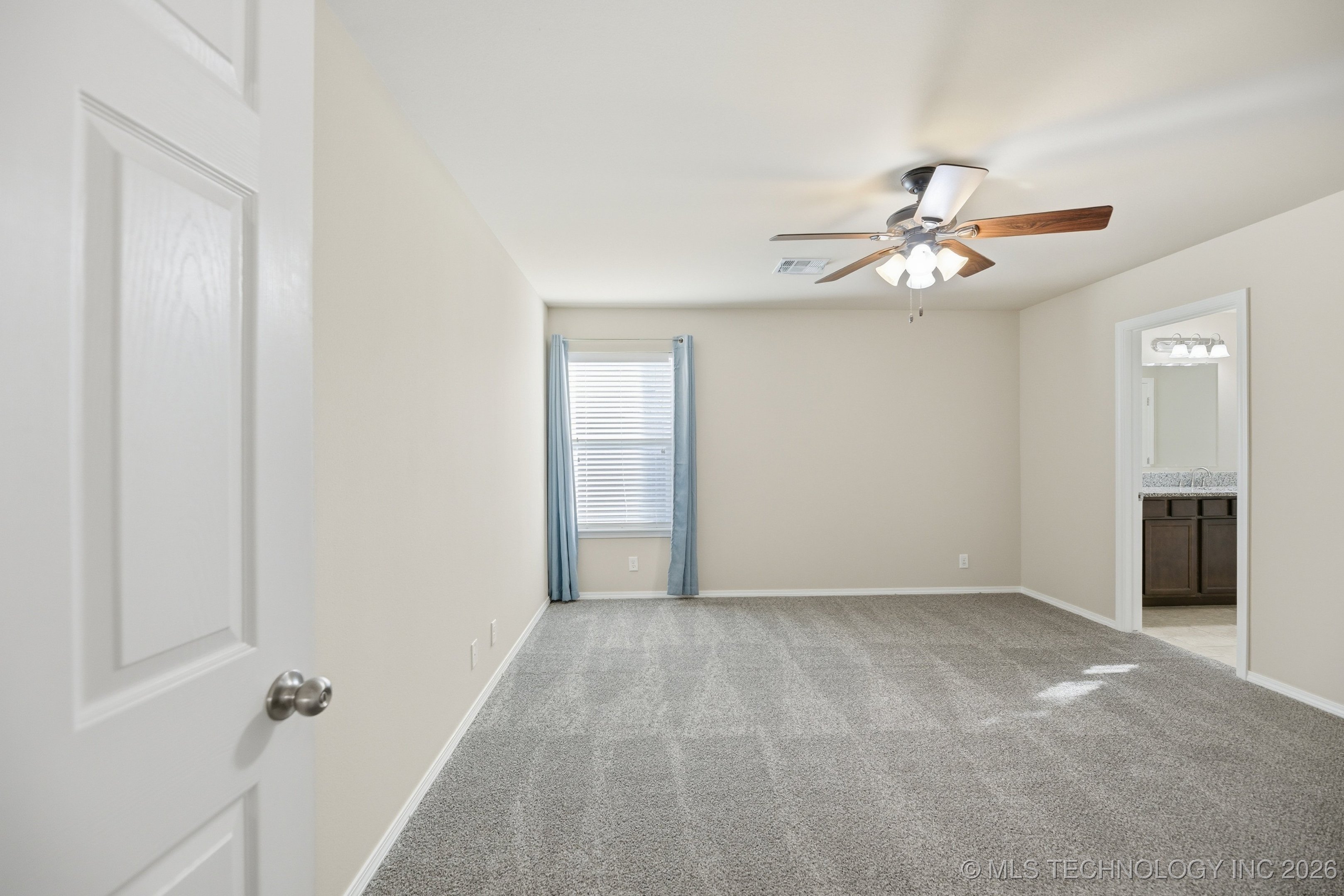 2605 W Glendale Street Property Photo 13