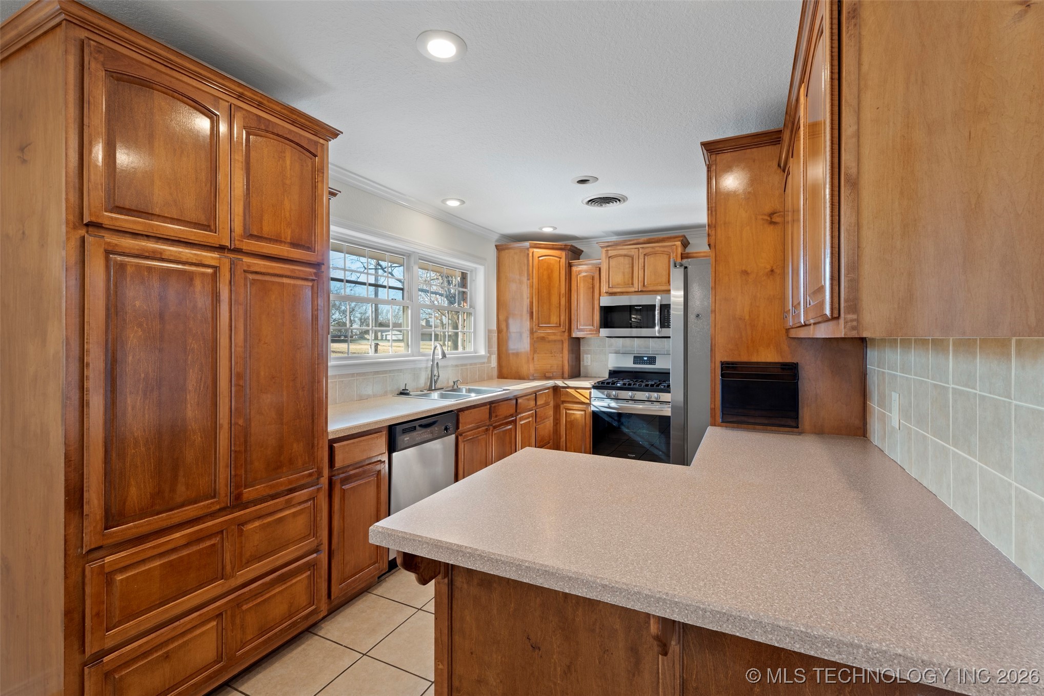 17837 E Brady Street Property Photo 6