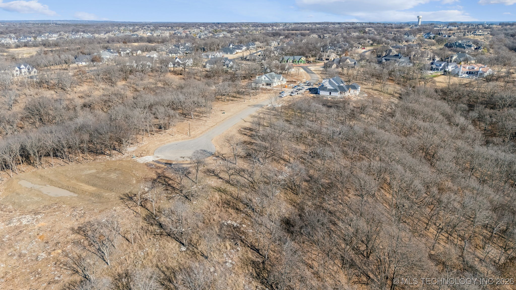 5827 N Eagle Road Property Photo 8