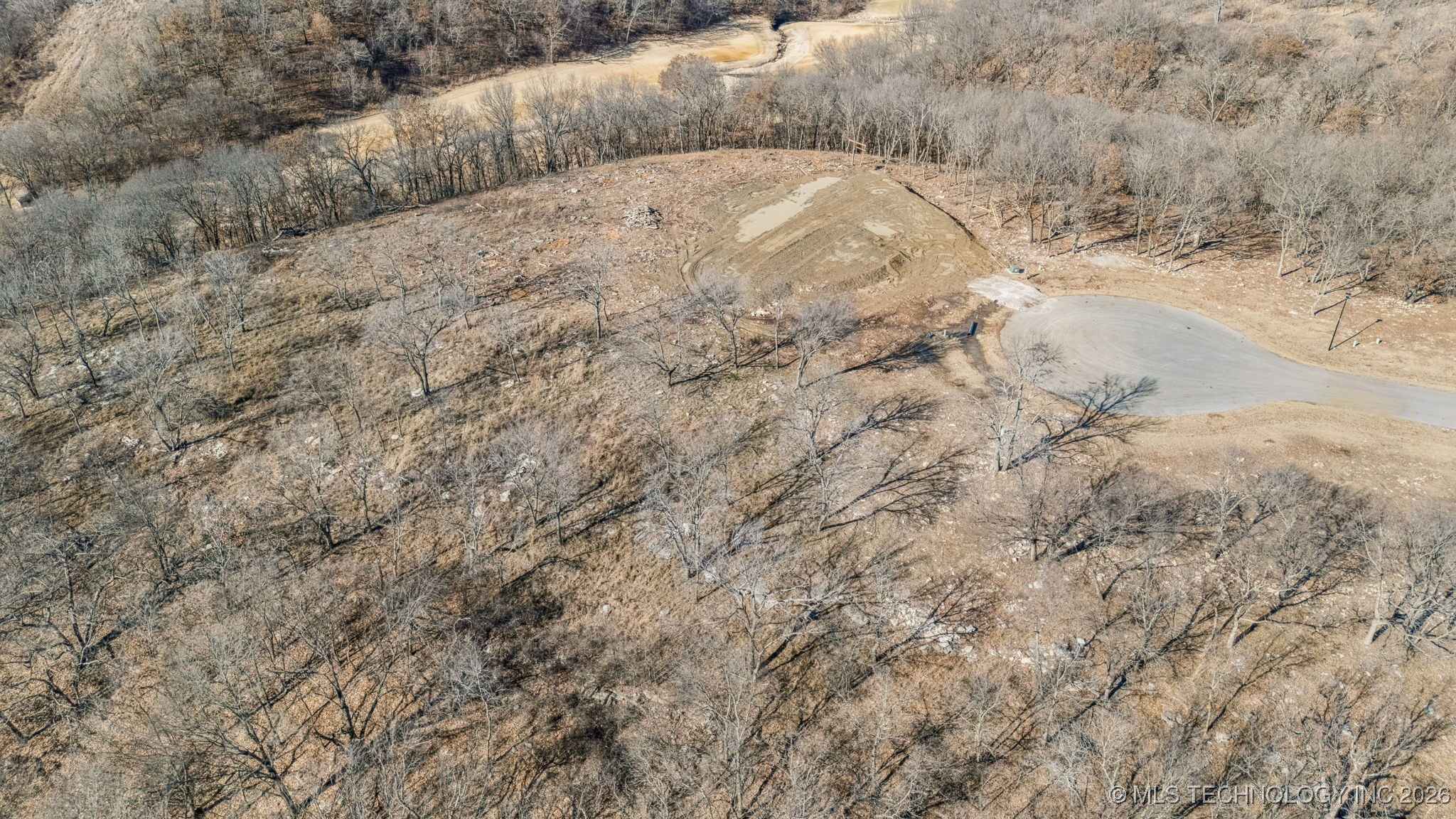 5827 N Eagle Road Property Photo 9