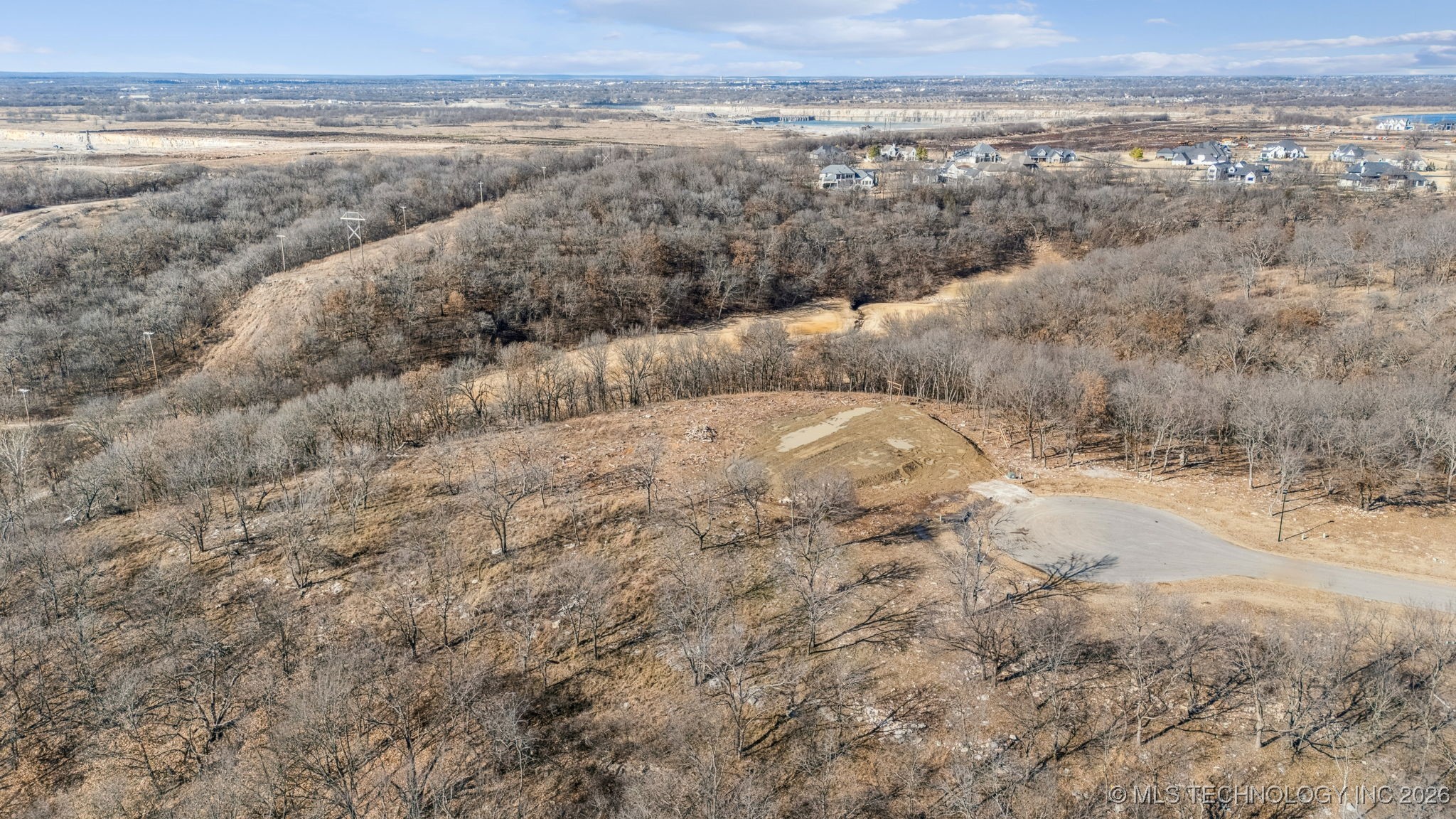 5827 N Eagle Road Property Photo 10