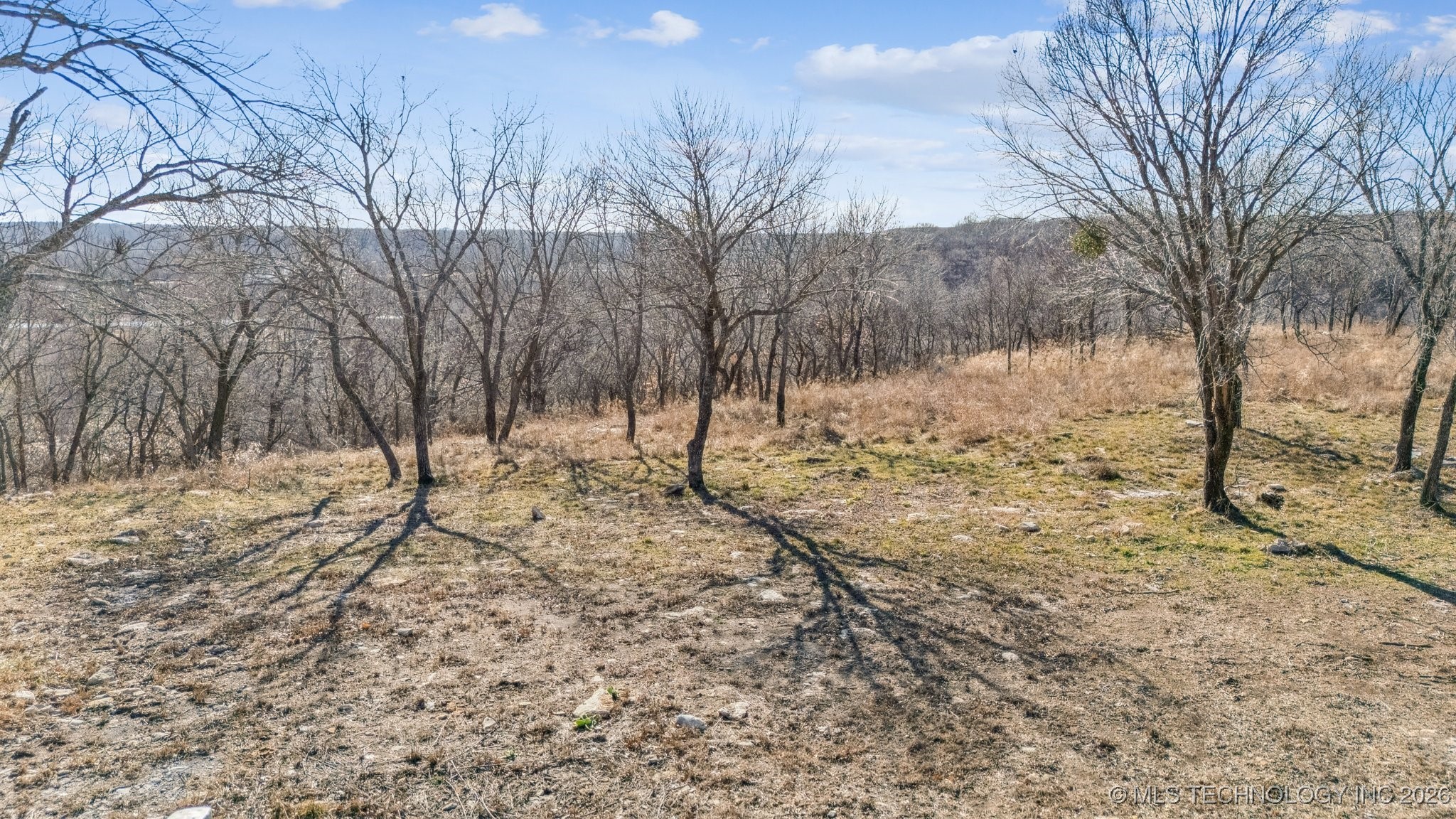 5827 N Eagle Road Property Photo 12