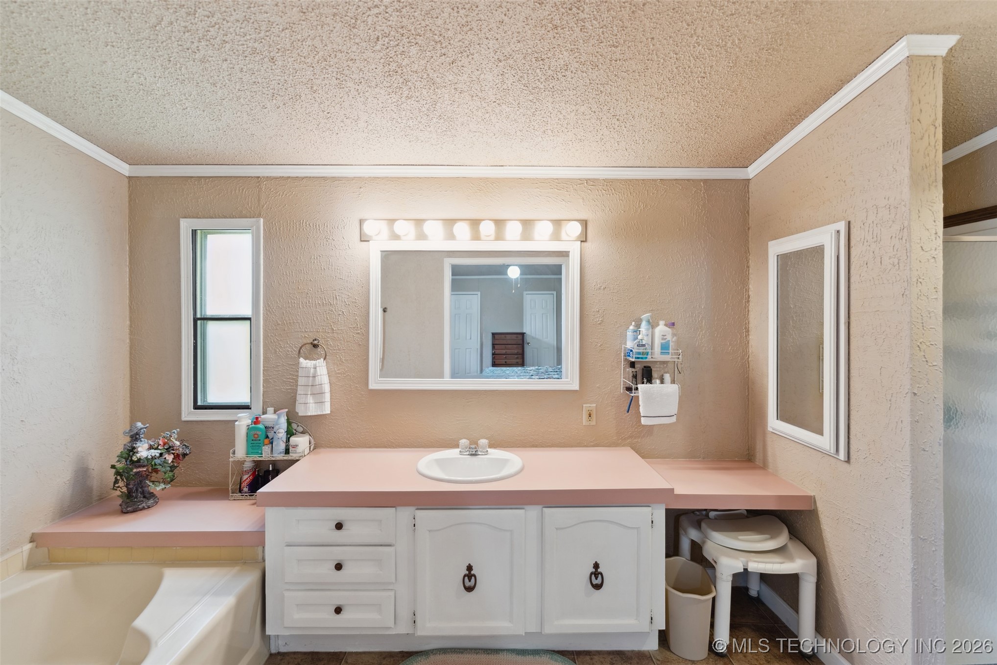 5038 E 422 Road Property Photo 18