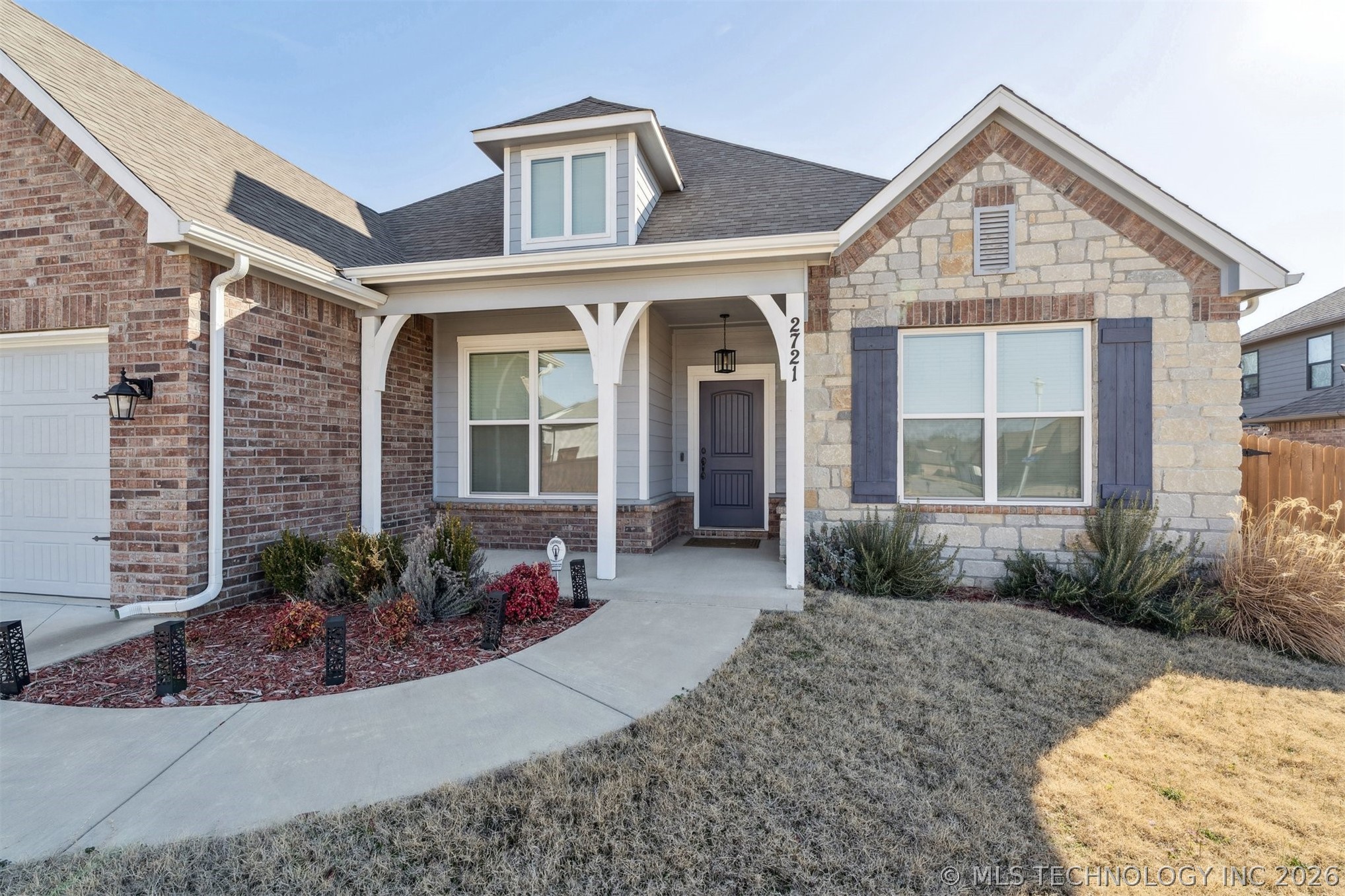 2721 S 8th Street Property Photo 1