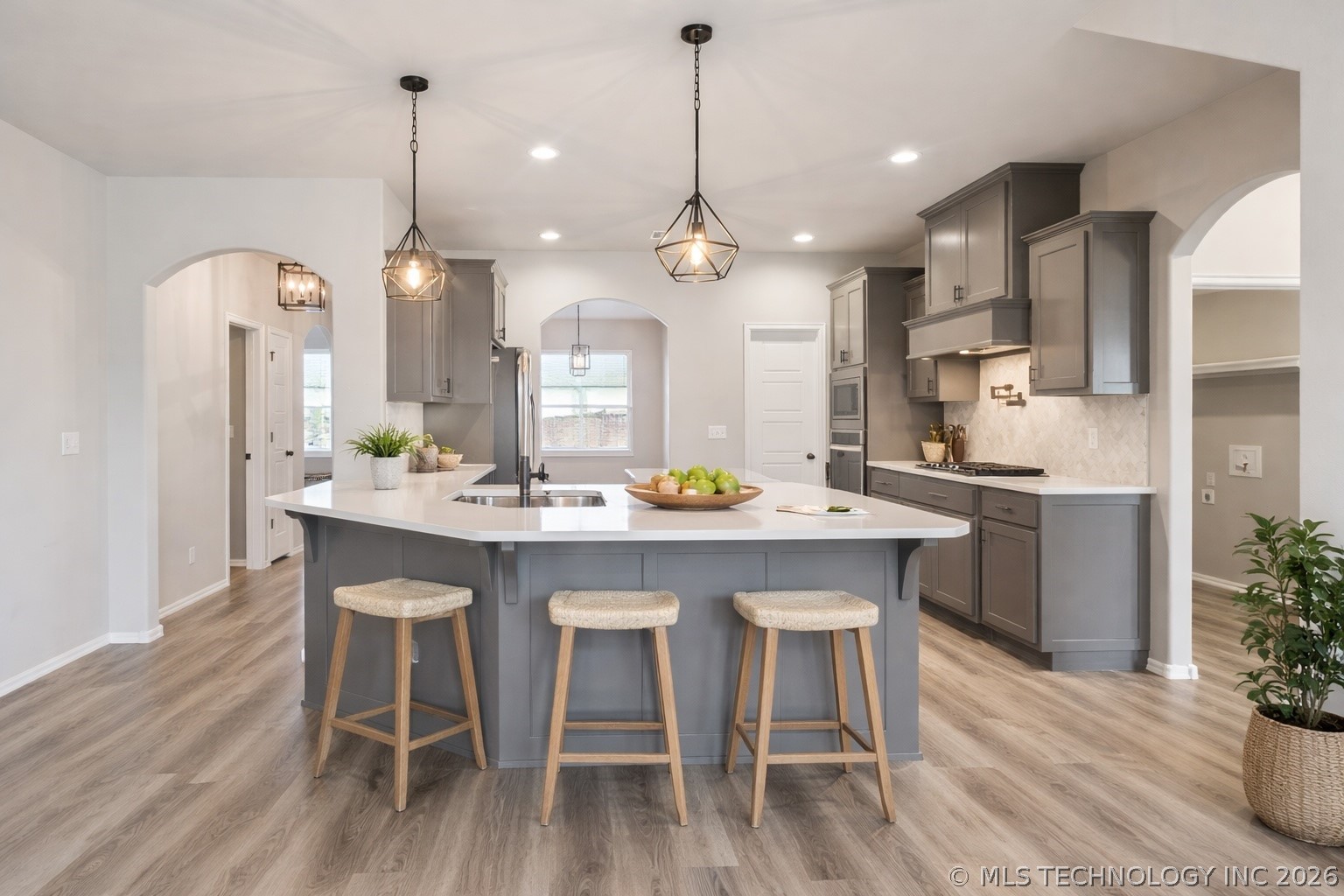 2721 S 8th Street Property Photo 6