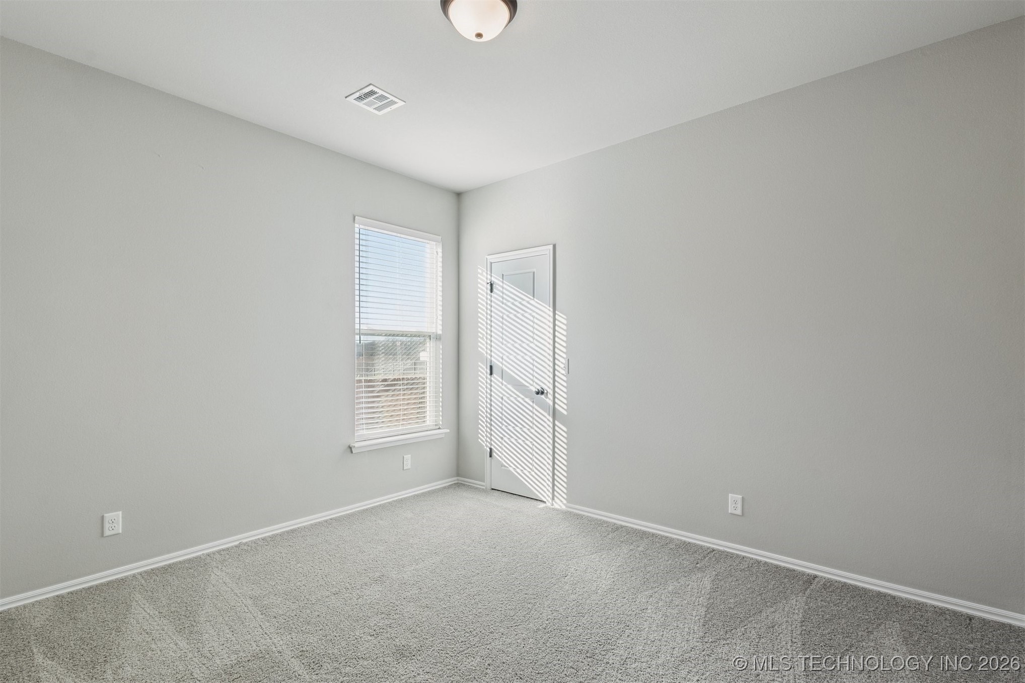 2721 S 8th Street Property Photo 28