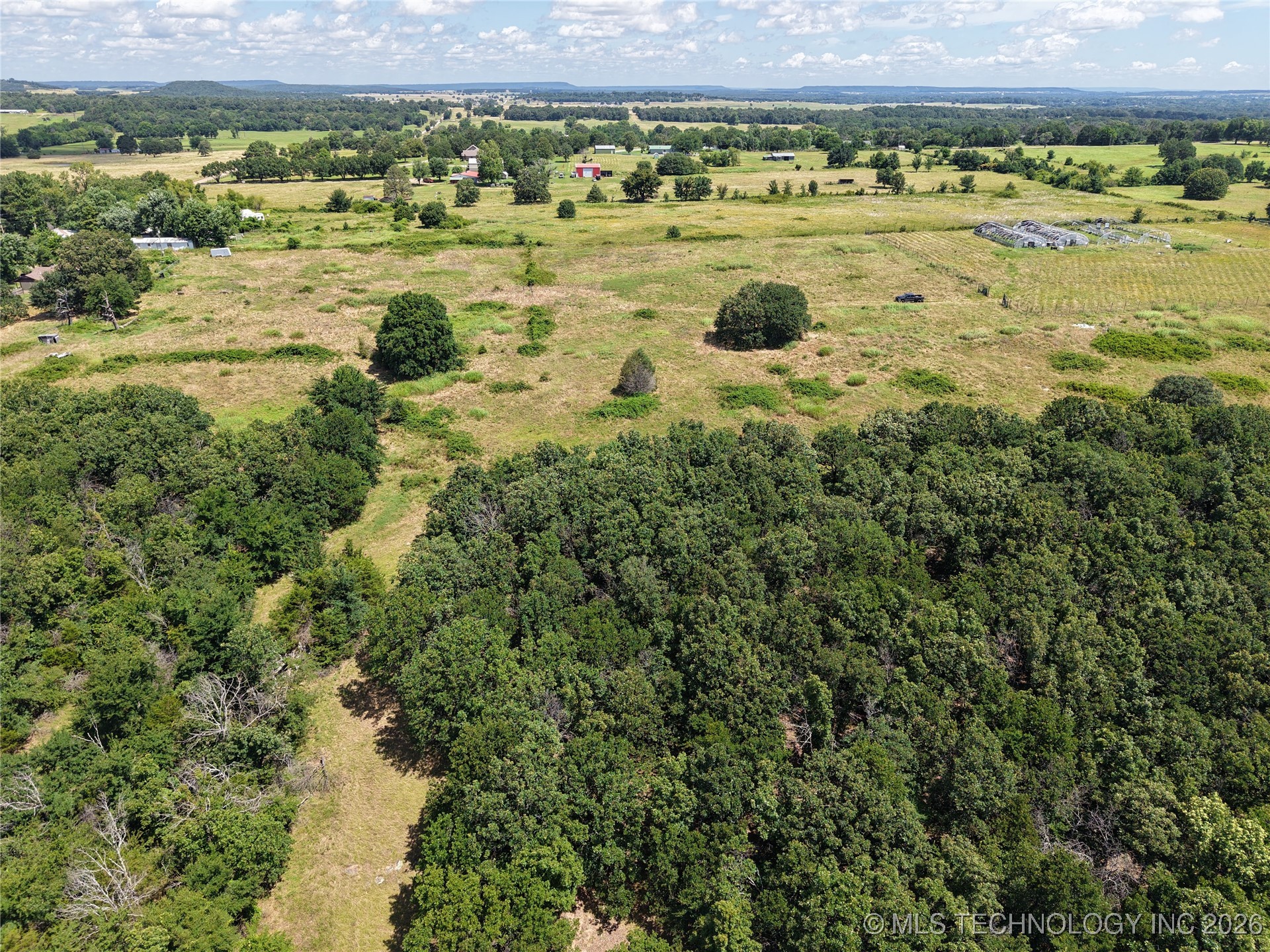 30332 S Vfw Road Property Photo 5