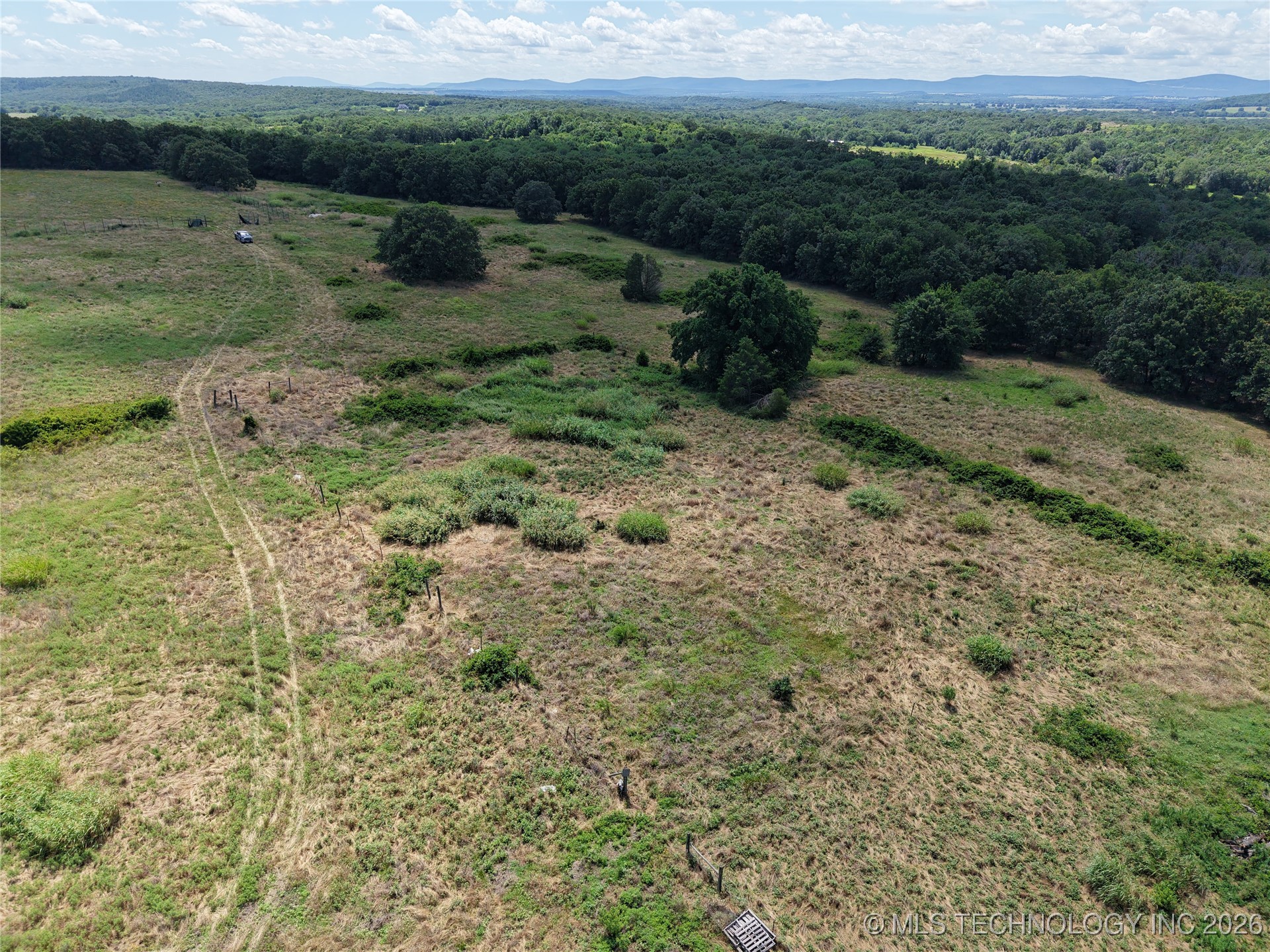 30332 S Vfw Road Property Photo 6