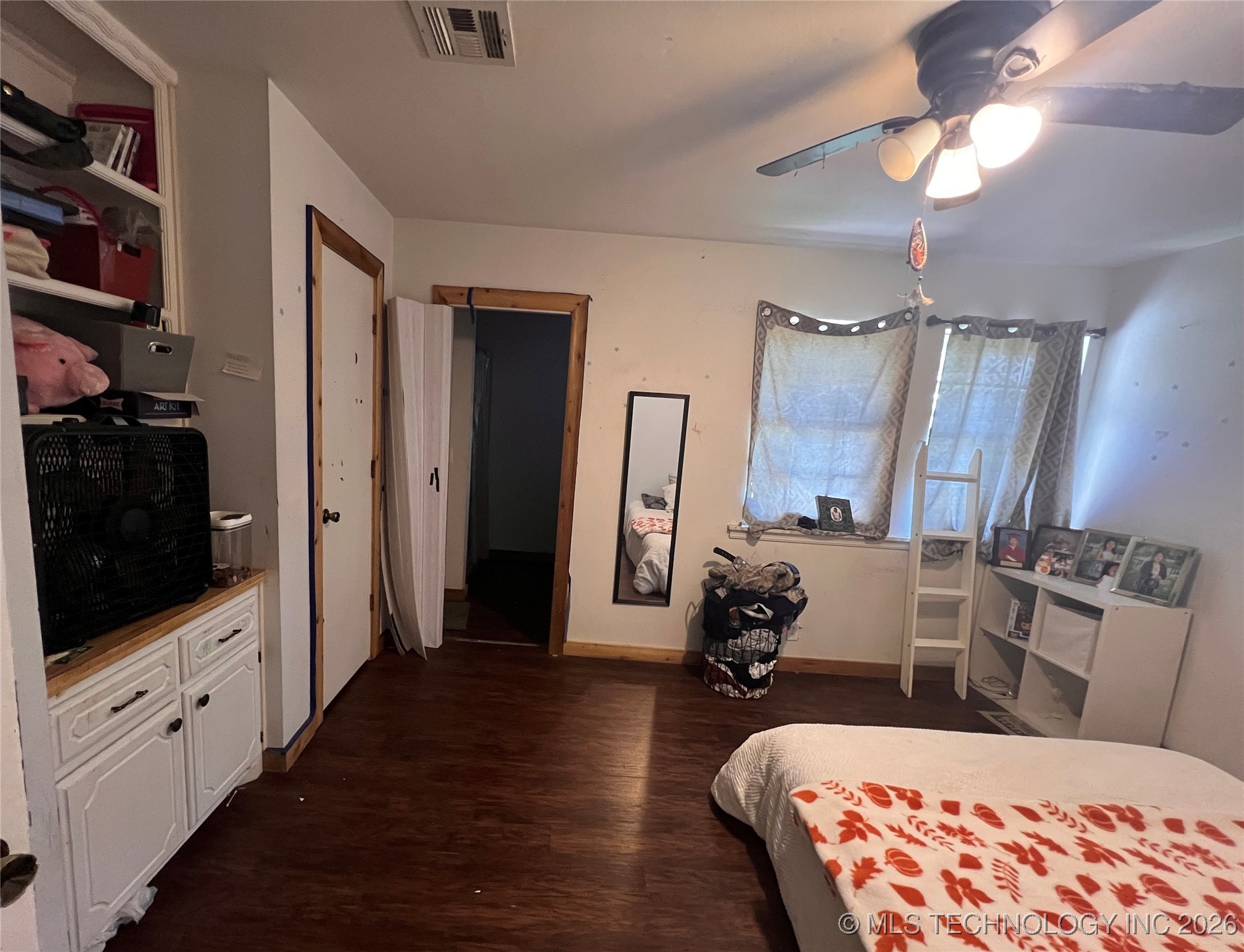 30332 S Vfw Road Property Photo 9