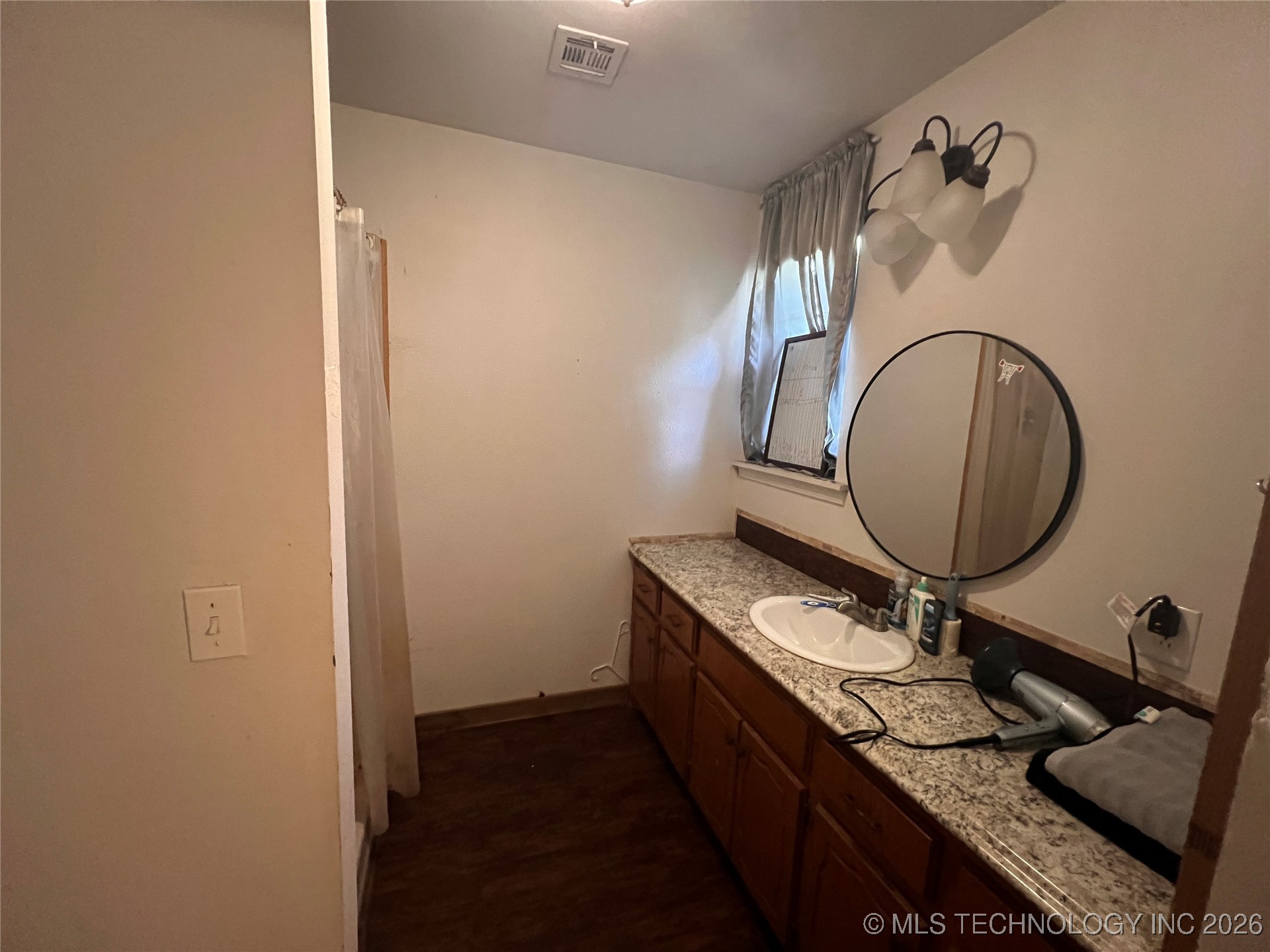 30332 S Vfw Road Property Photo 10