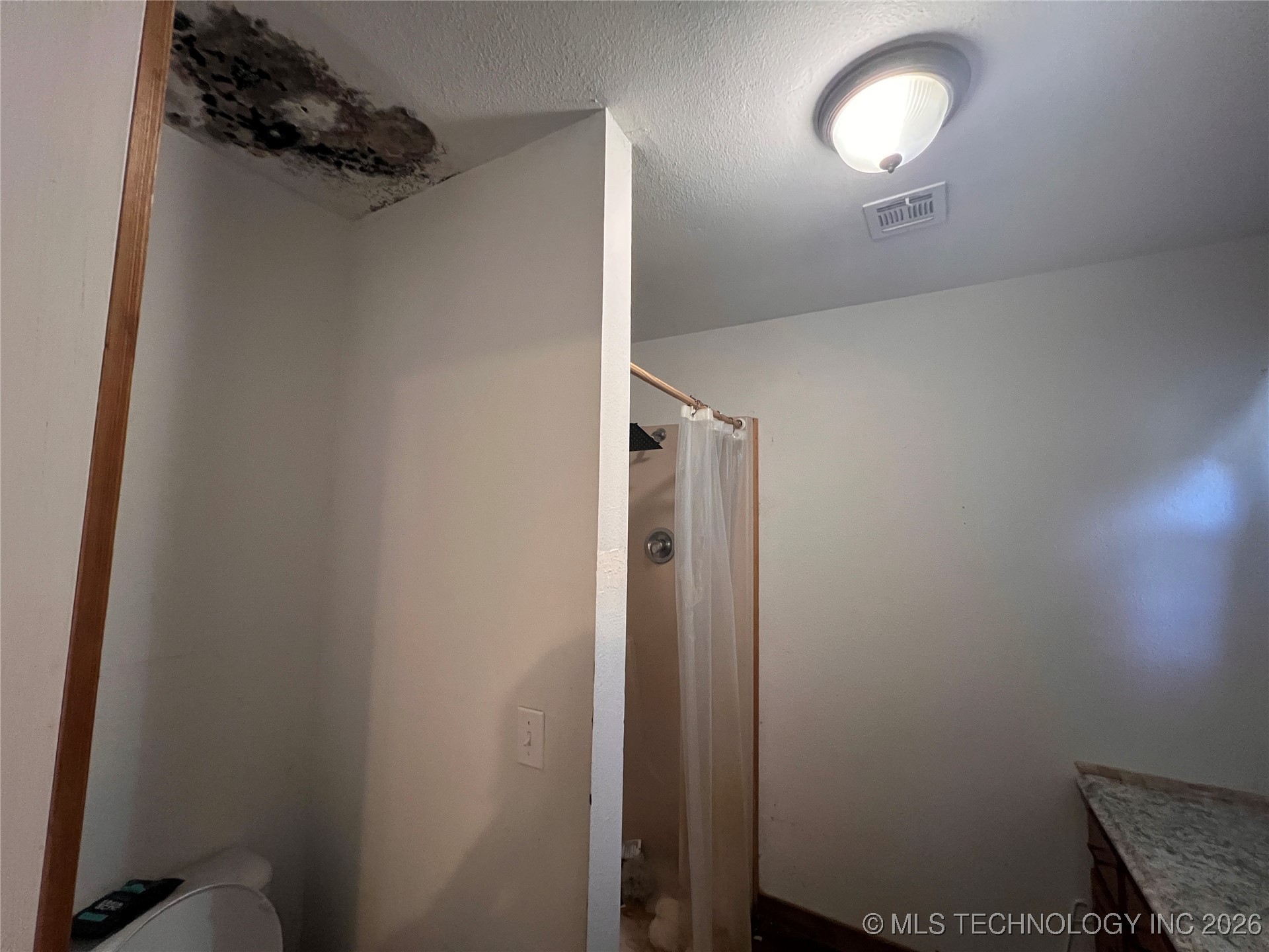 30332 S Vfw Road Property Photo 11