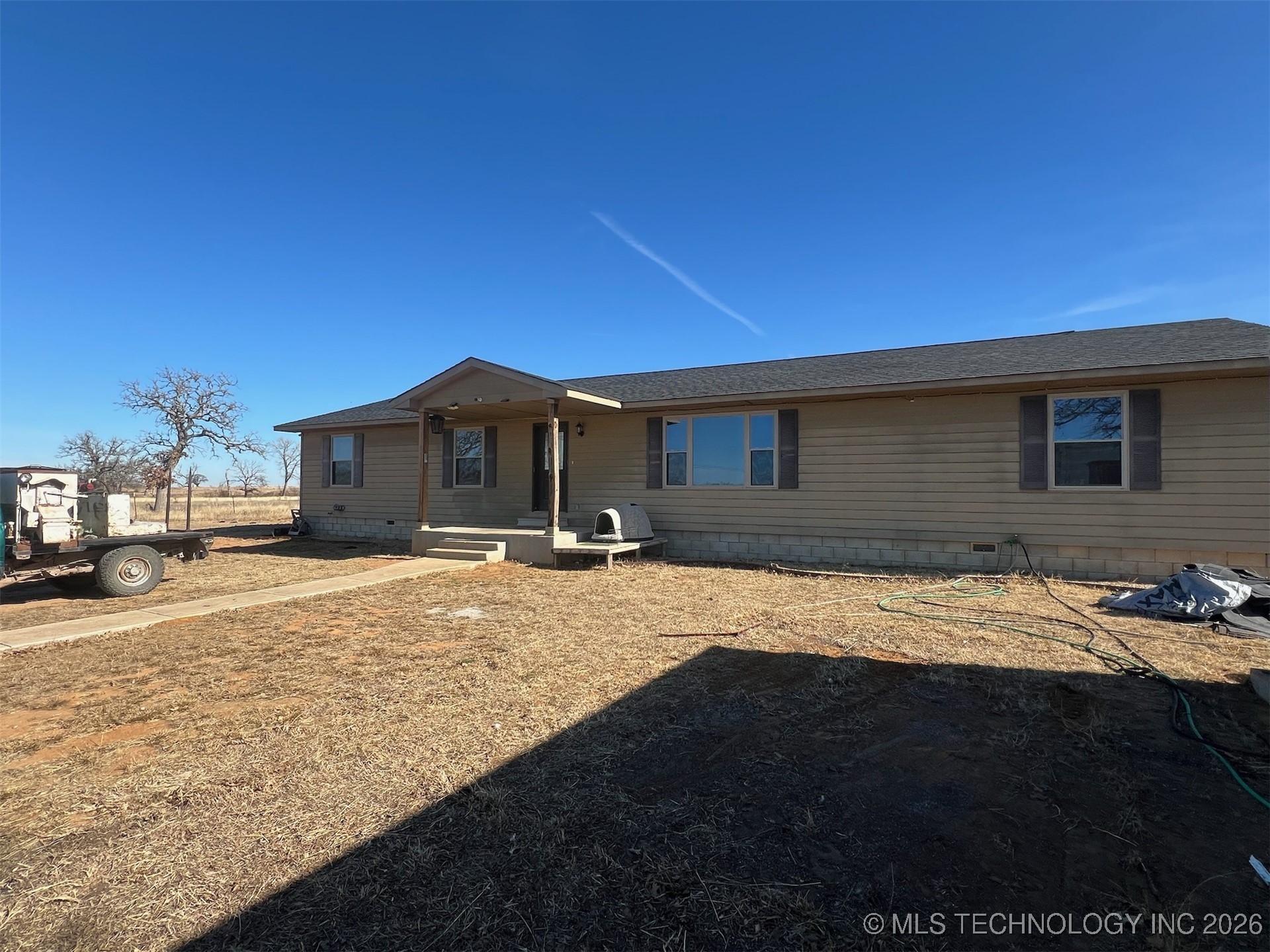 179104 N 3030 Road Property Photo 1
