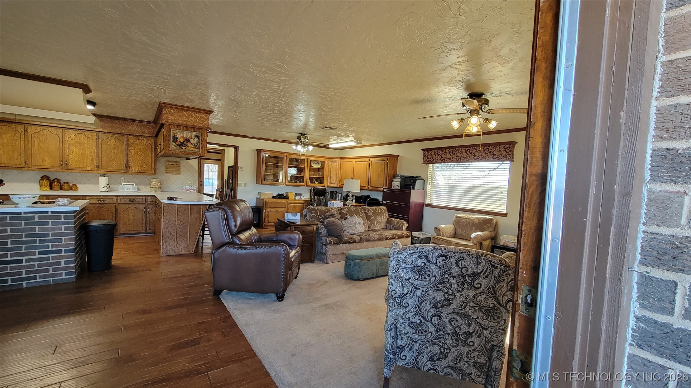 975 Cox City Road Property Photo 2