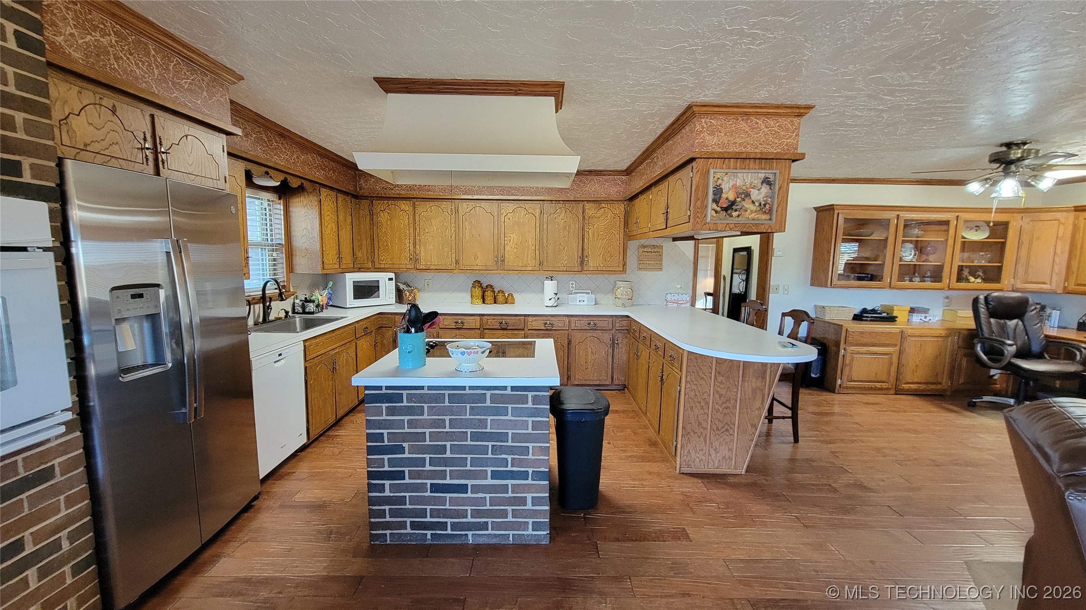 975 Cox City Road Property Photo 4