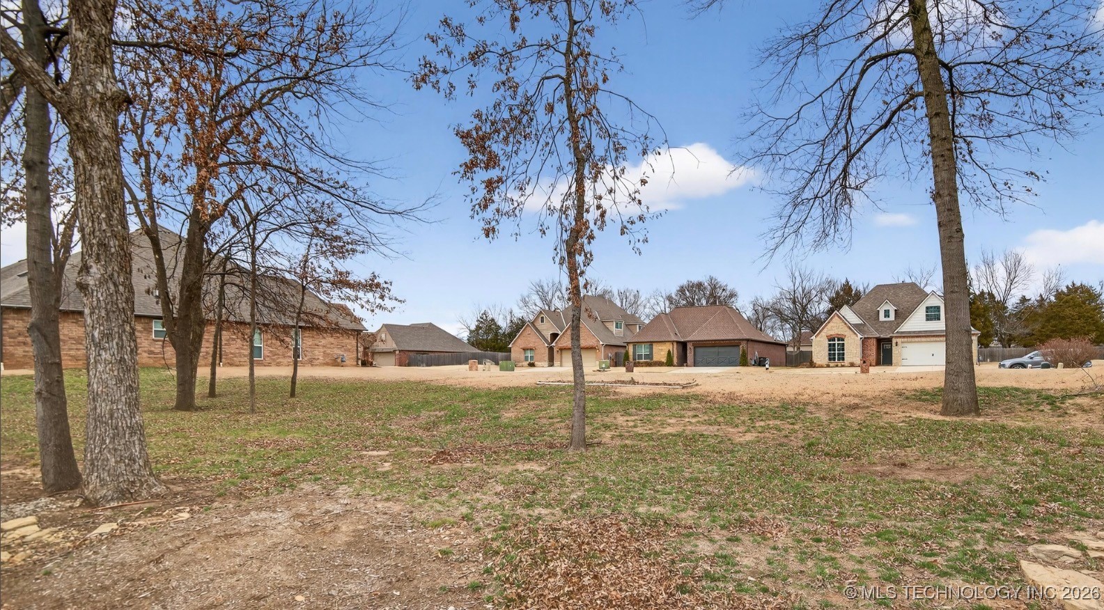 3223 Boardwalk Court Property Photo 3