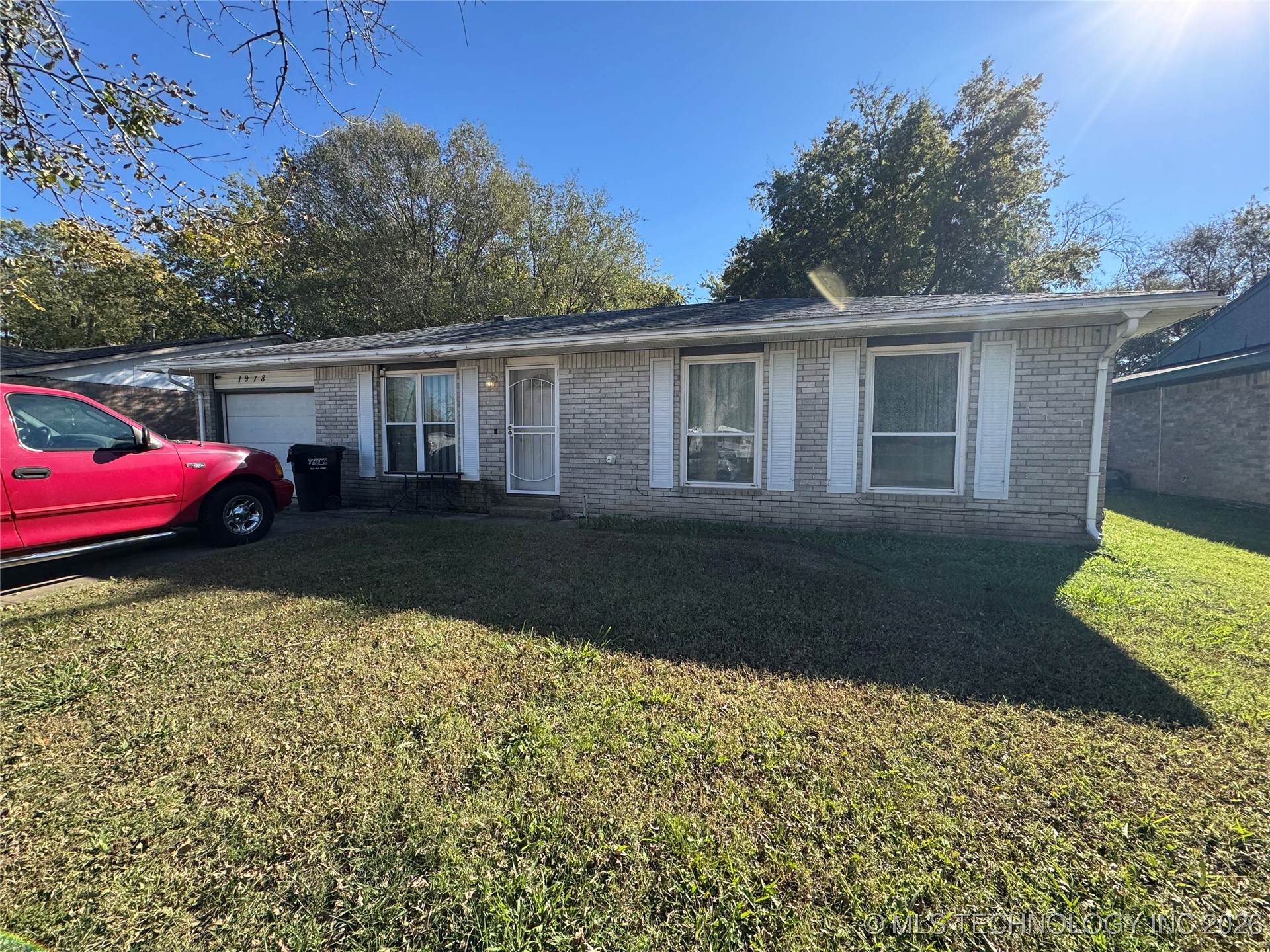 1918 E 61st Court North