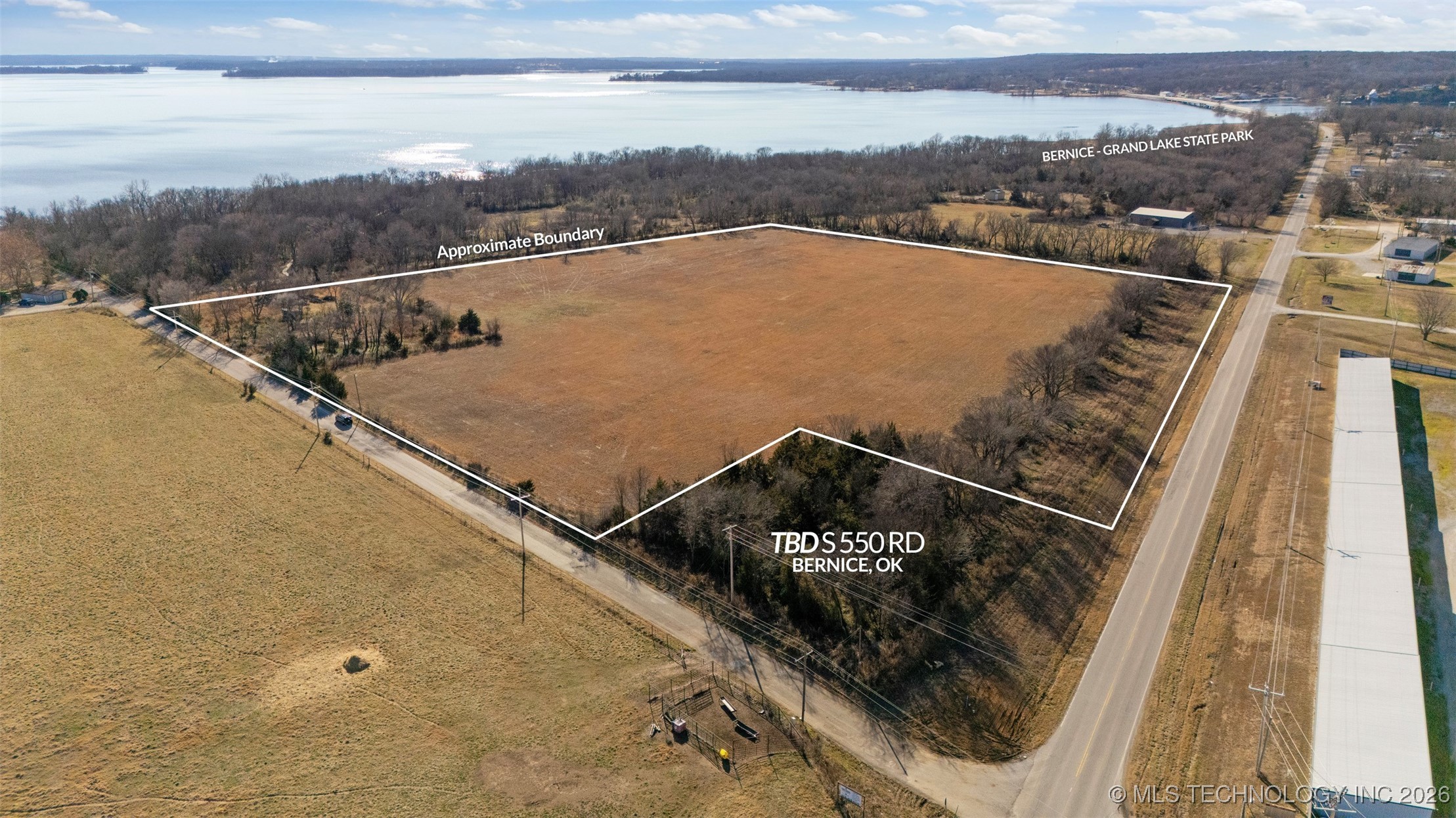 Hwy 85a Property Photo 1