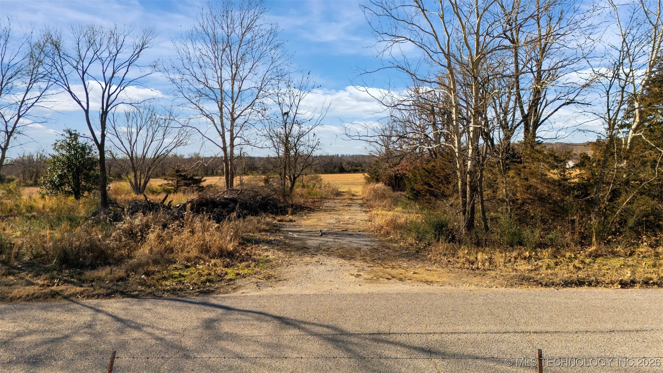 Hwy 85a Property Photo 2