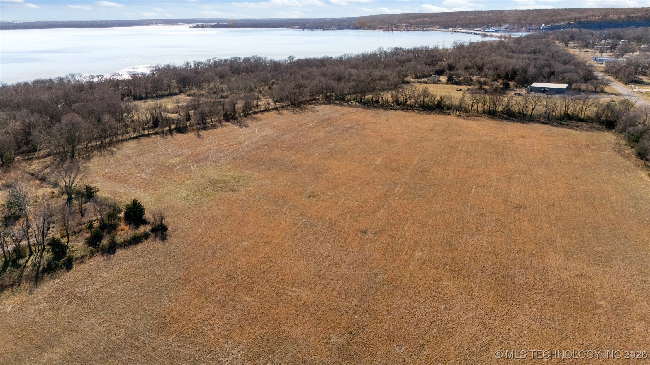 Hwy 85a Property Photo 8