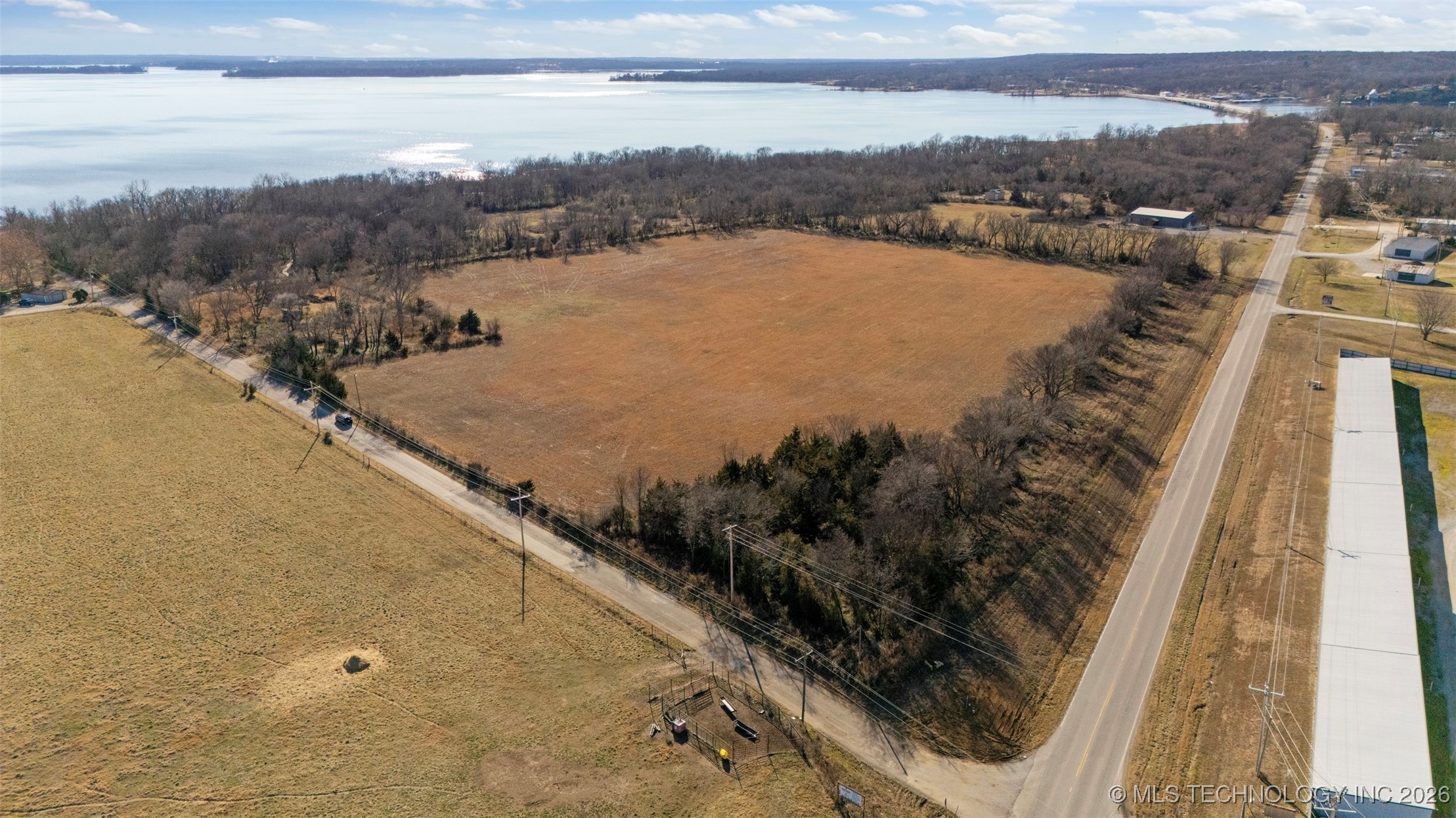 Hwy 85a Property Photo 9