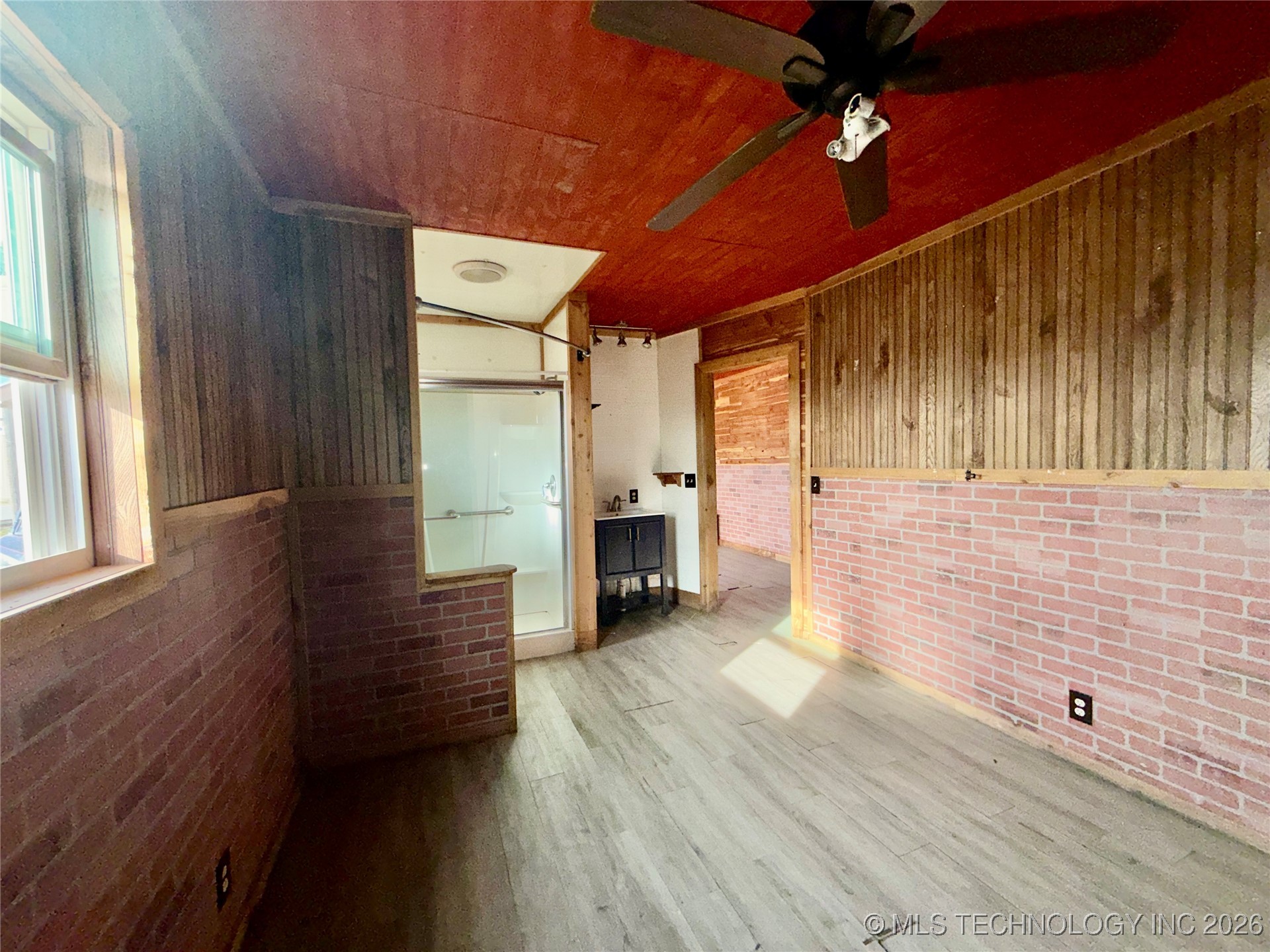 514 W 3rd Street Property Photo 4