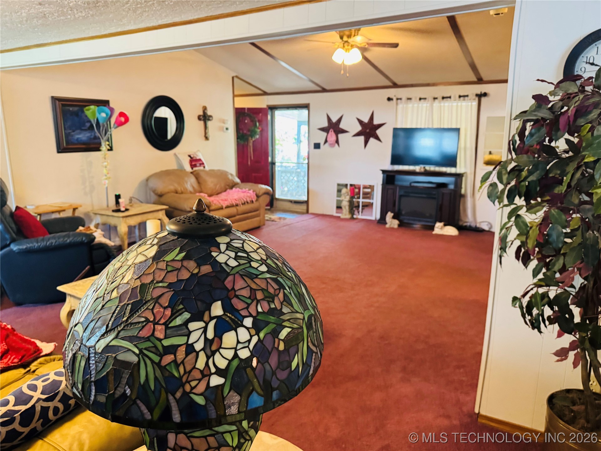 16092 Donna Lane Property Photo 6