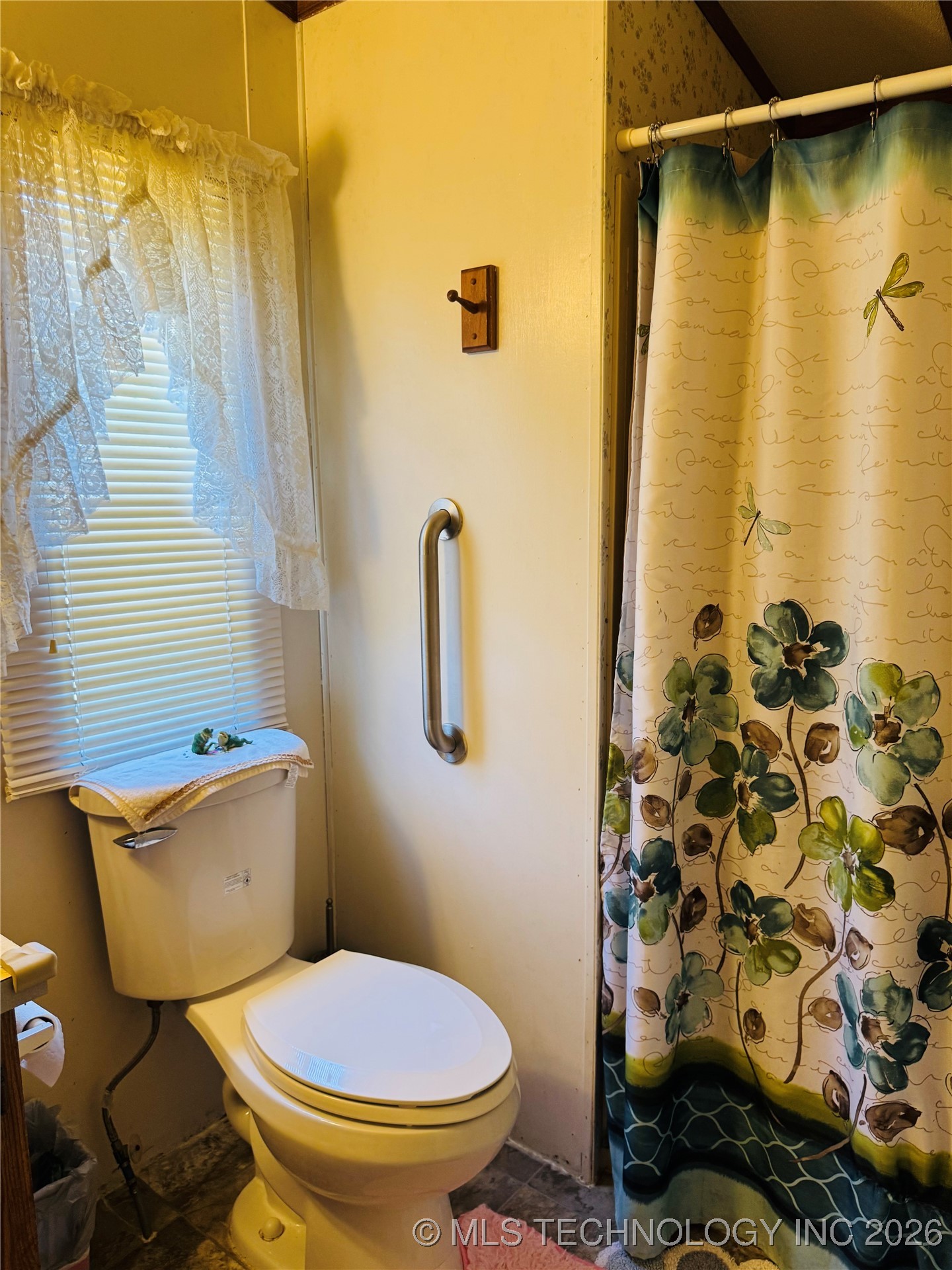 16092 Donna Lane Property Photo 14