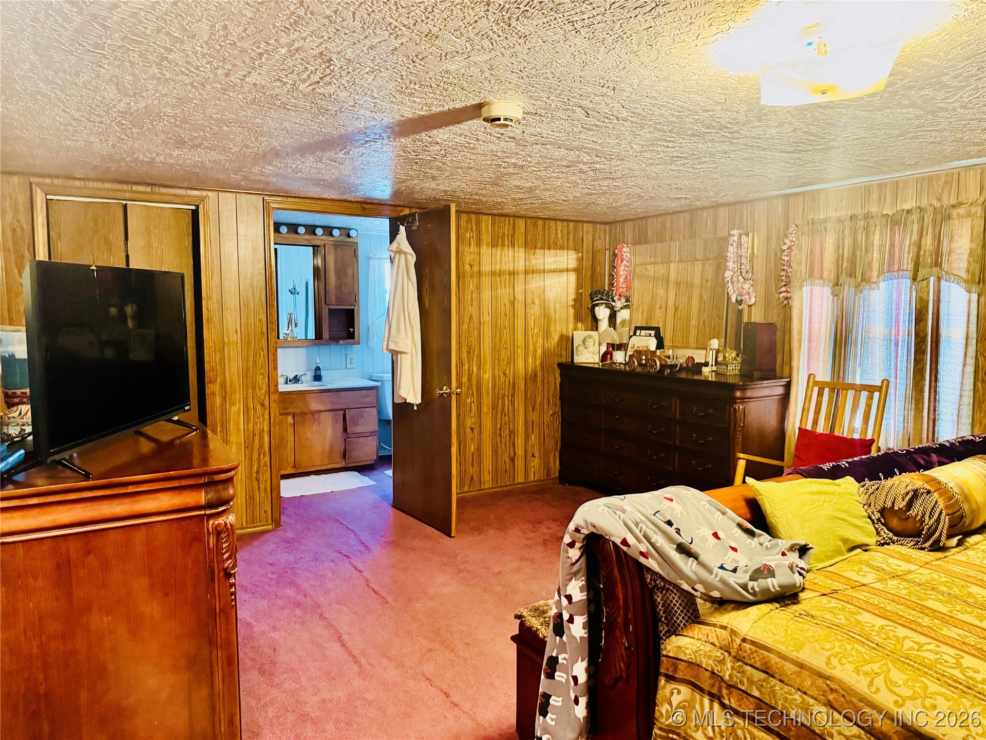 16092 Donna Lane Property Photo 15