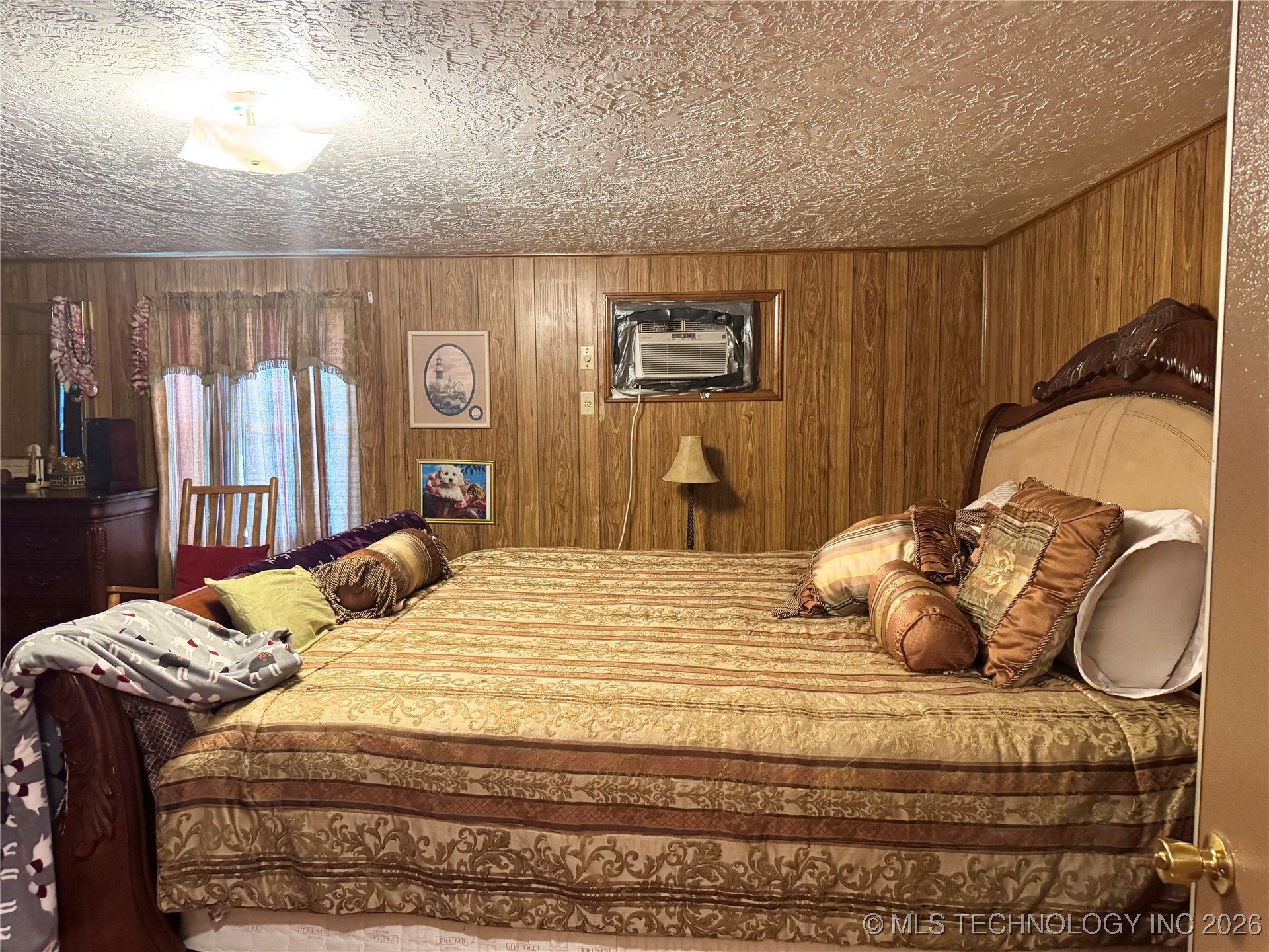 16092 Donna Lane Property Photo 16