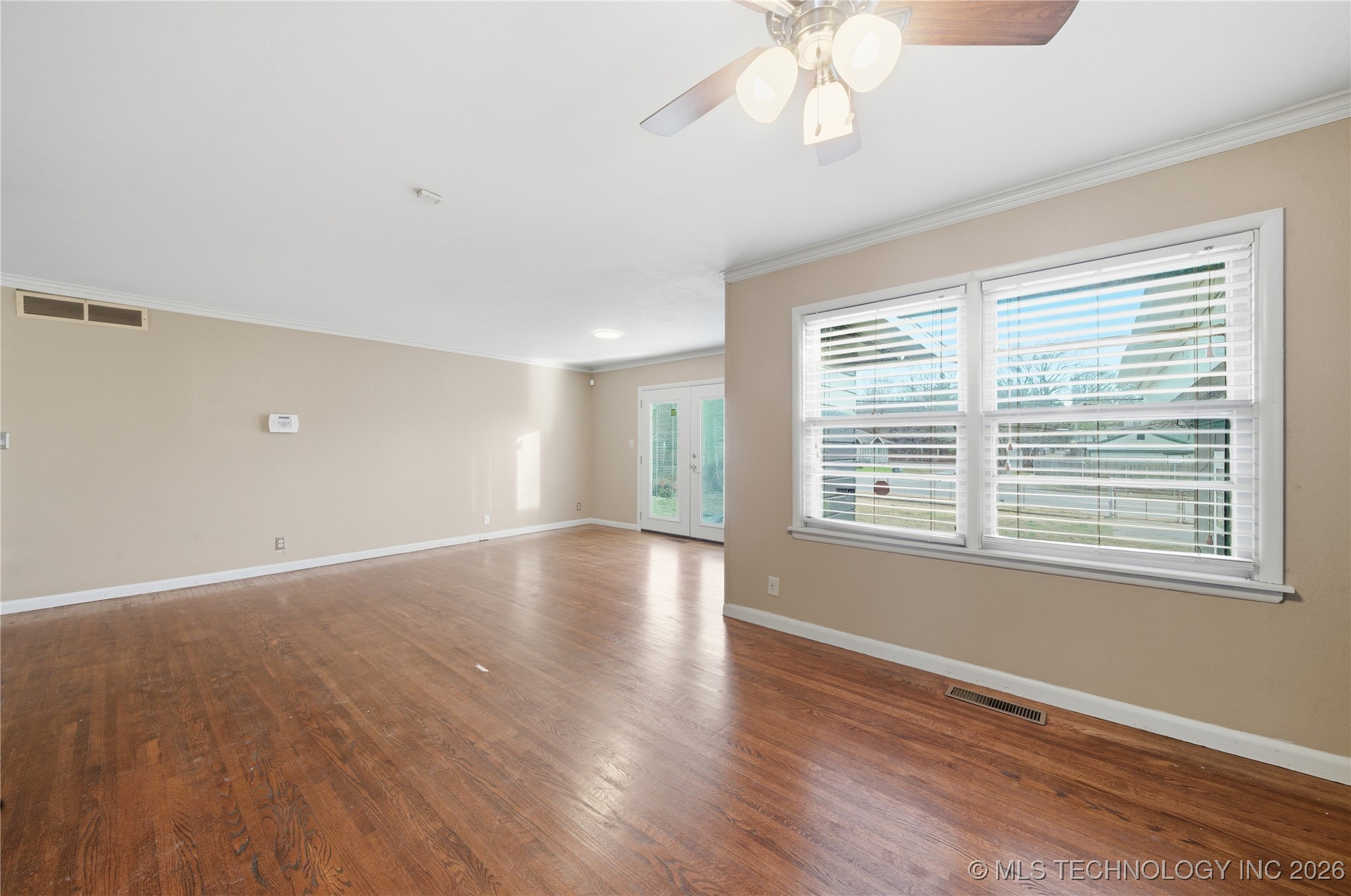 1740 W Fairview Street Property Photo 5