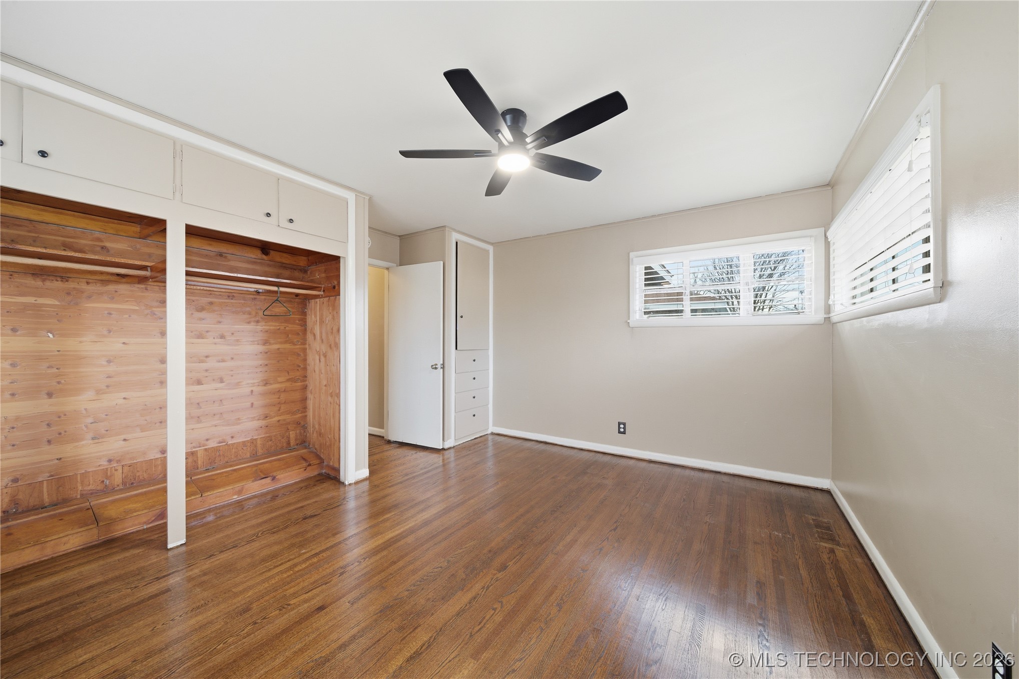 1740 W Fairview Street Property Photo 13