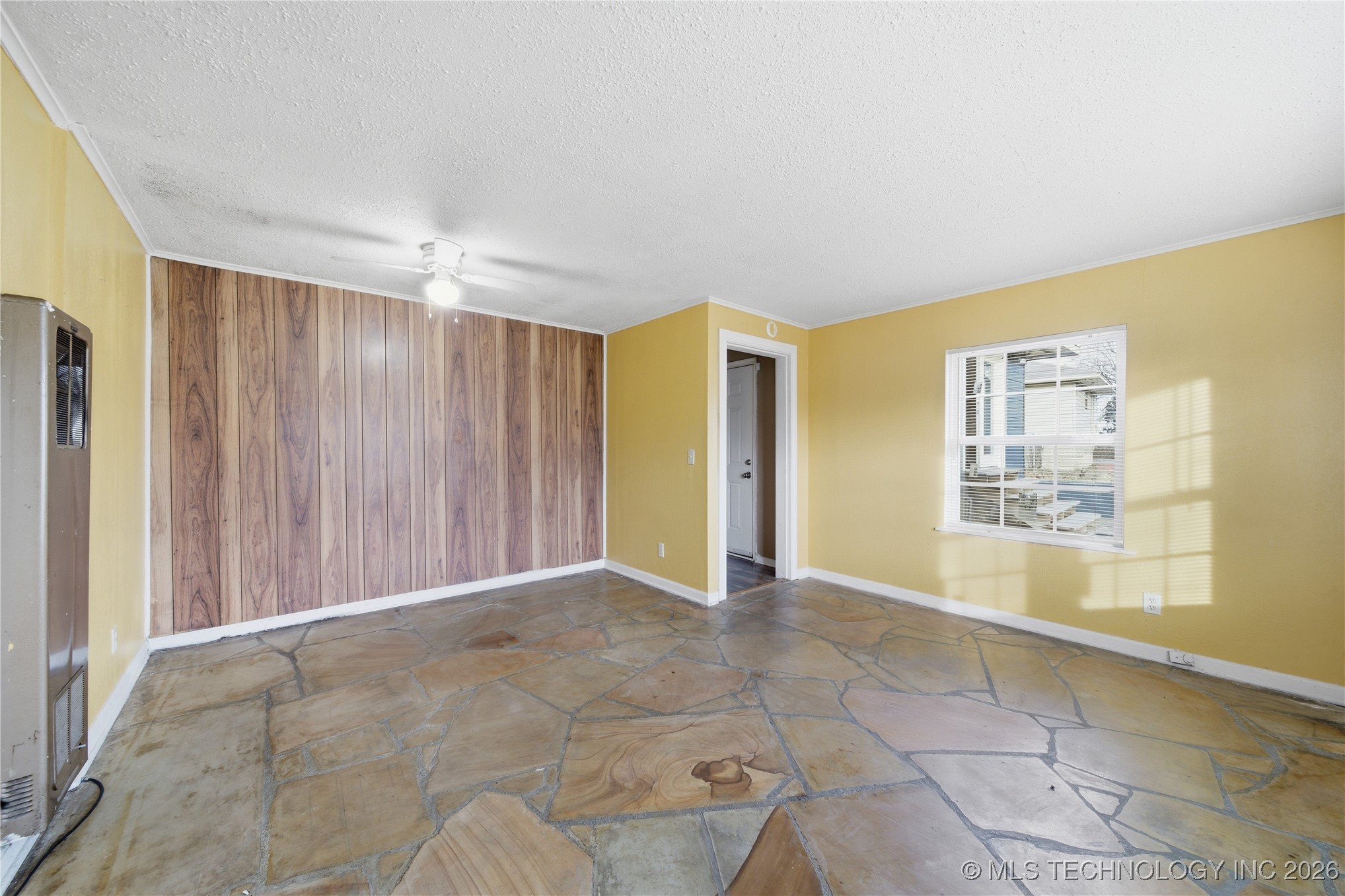 1740 W Fairview Street Property Photo 19