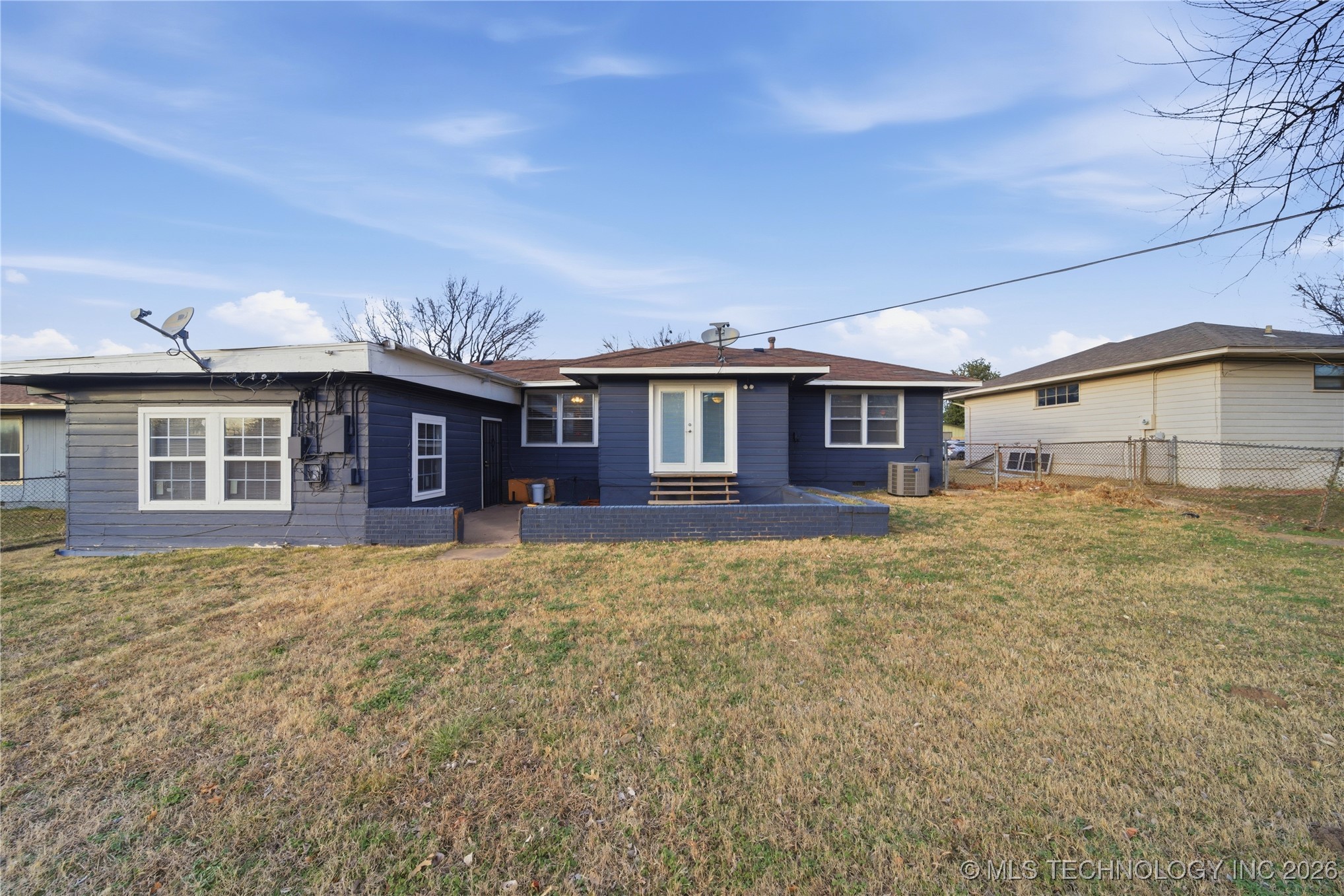 1740 W Fairview Street Property Photo 23