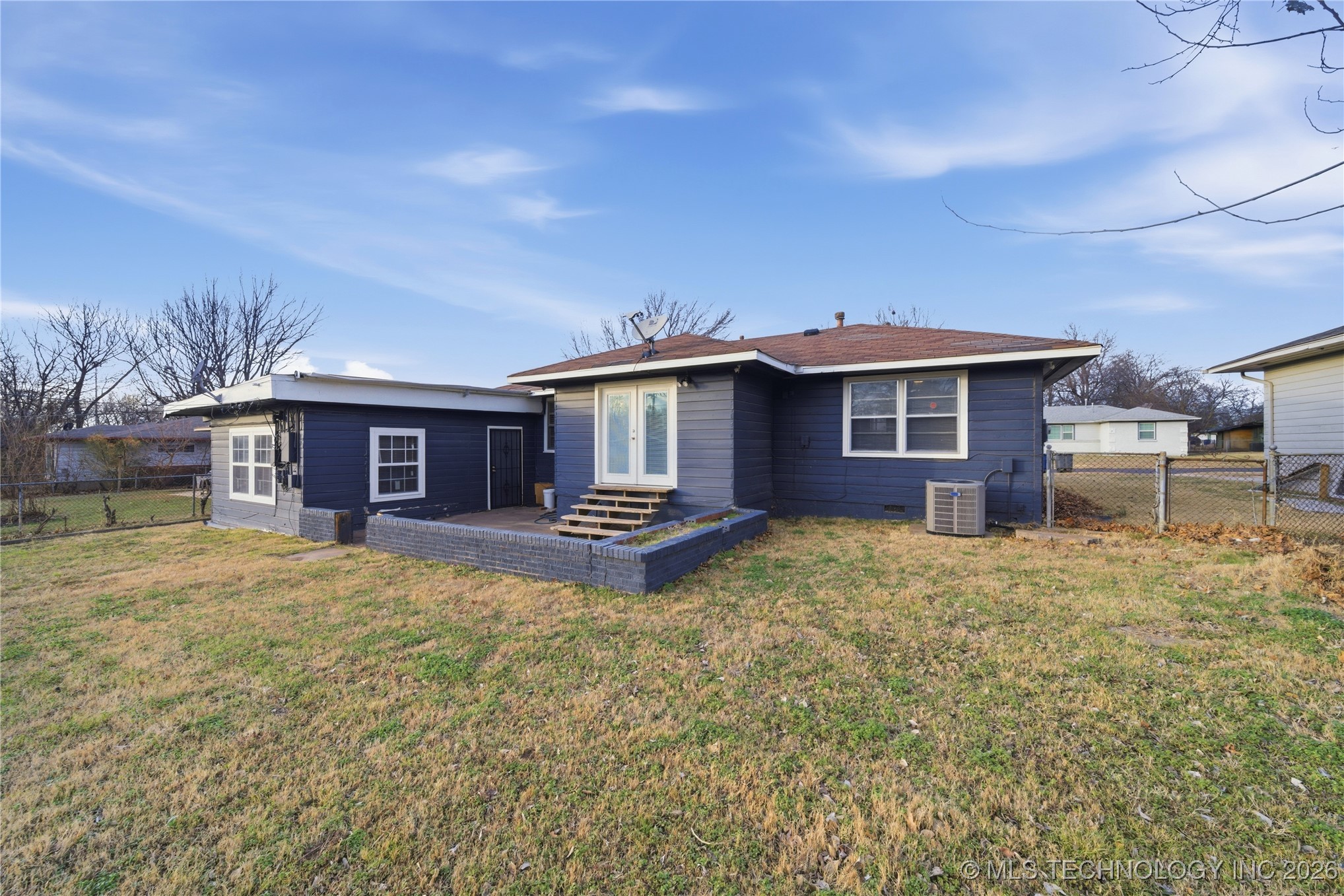 1740 W Fairview Street Property Photo 24