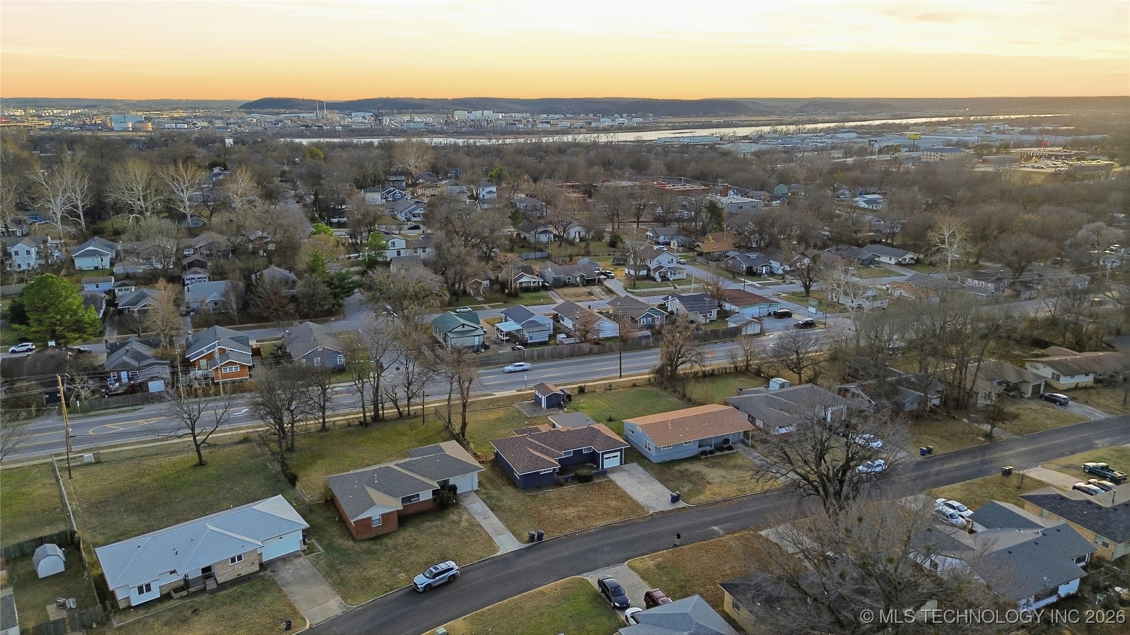 1740 W Fairview Street Property Photo 27