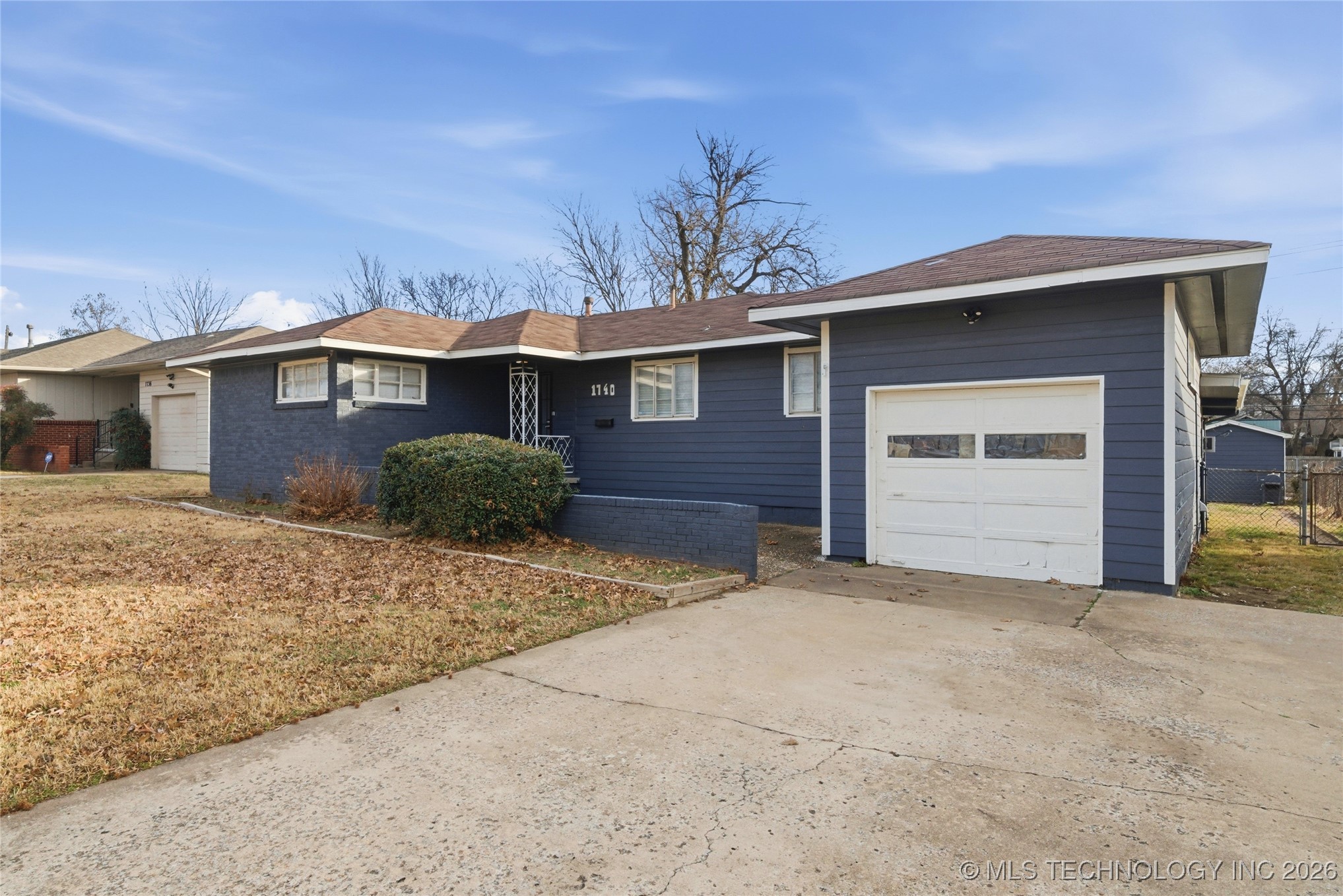 1740 W Fairview Street Property Photo 32