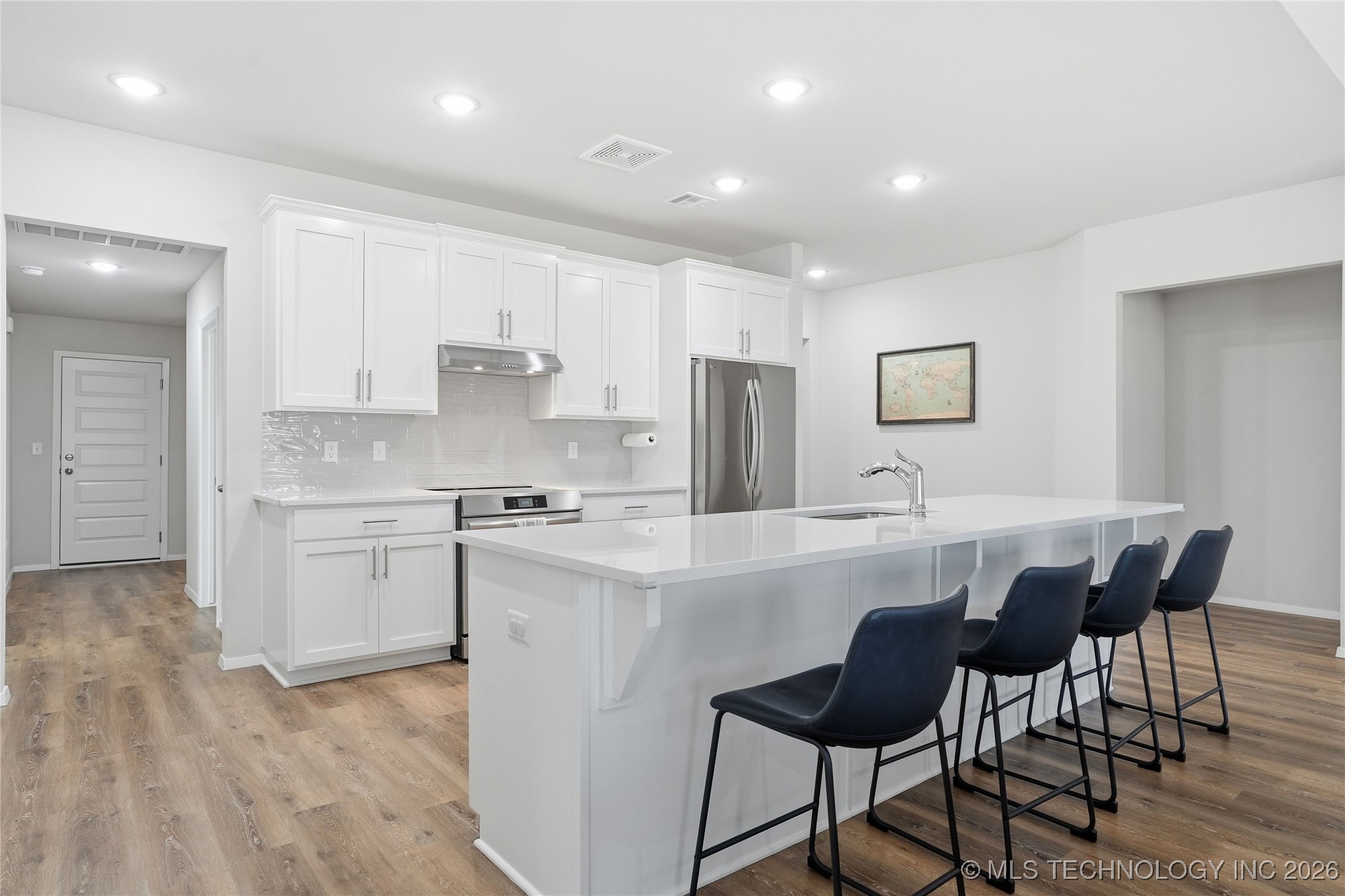 12425 S Maplewood Avenue Property Photo 13