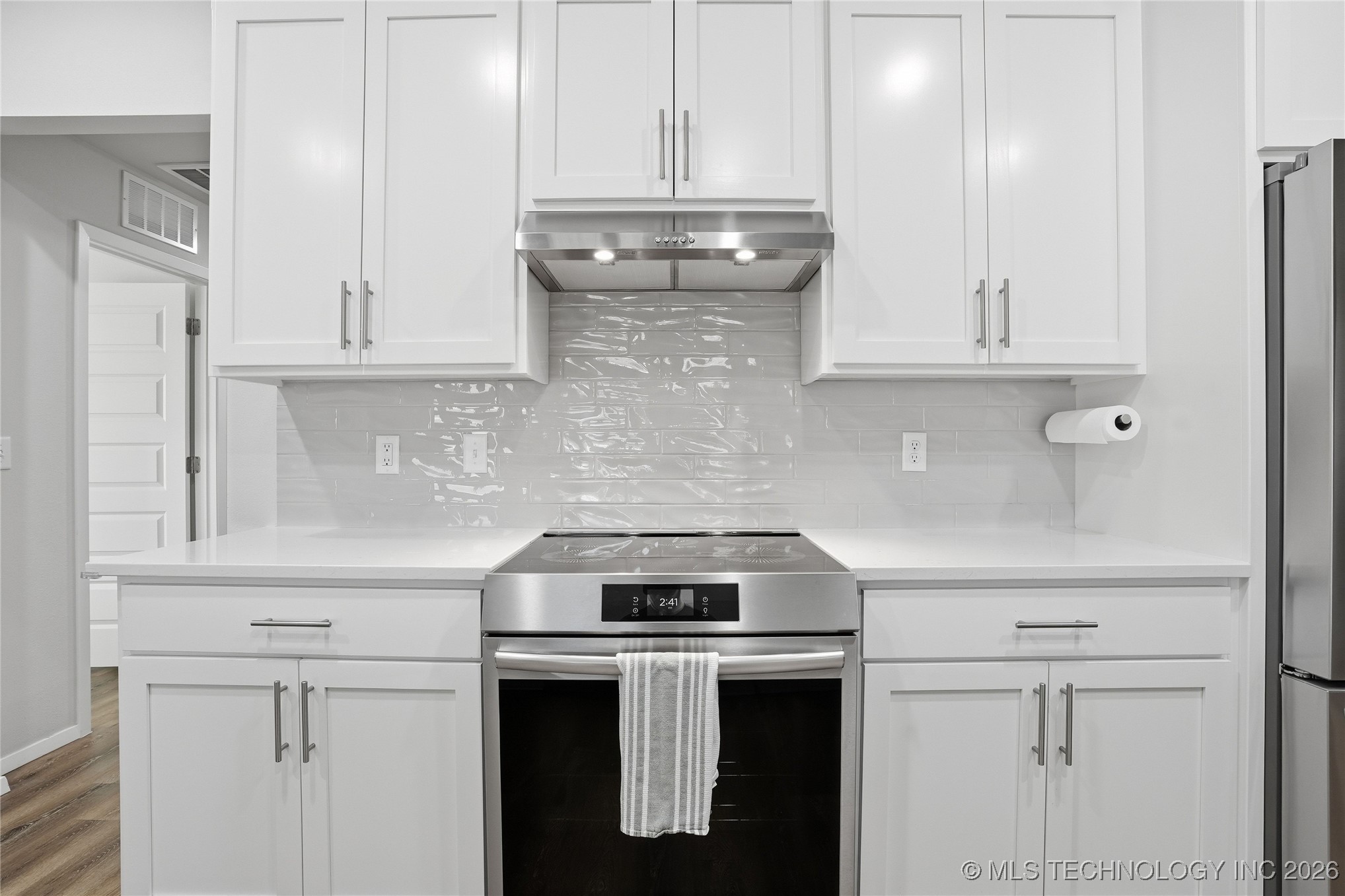 12425 S Maplewood Avenue Property Photo 18